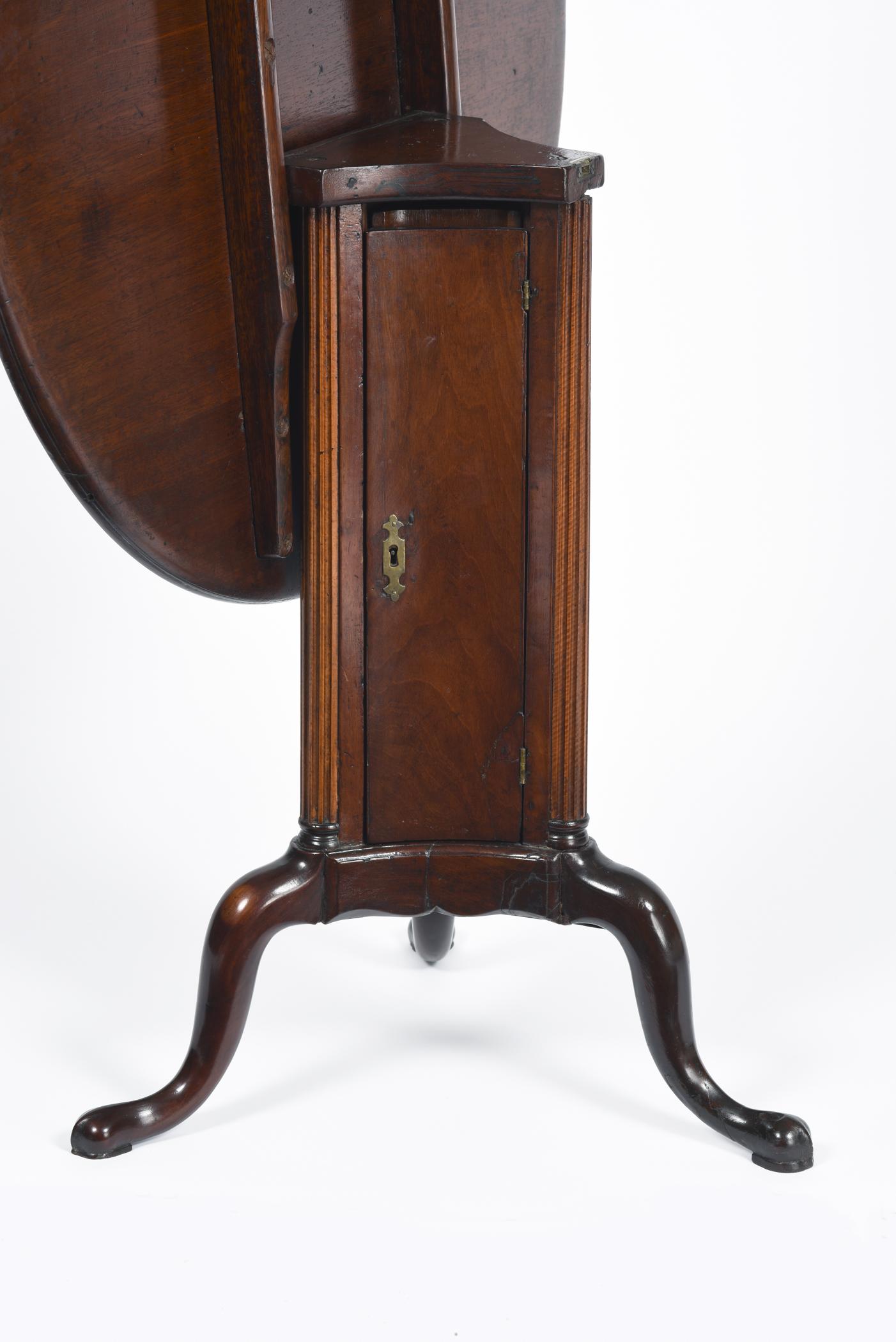 1959.2648 Table, detail 1
