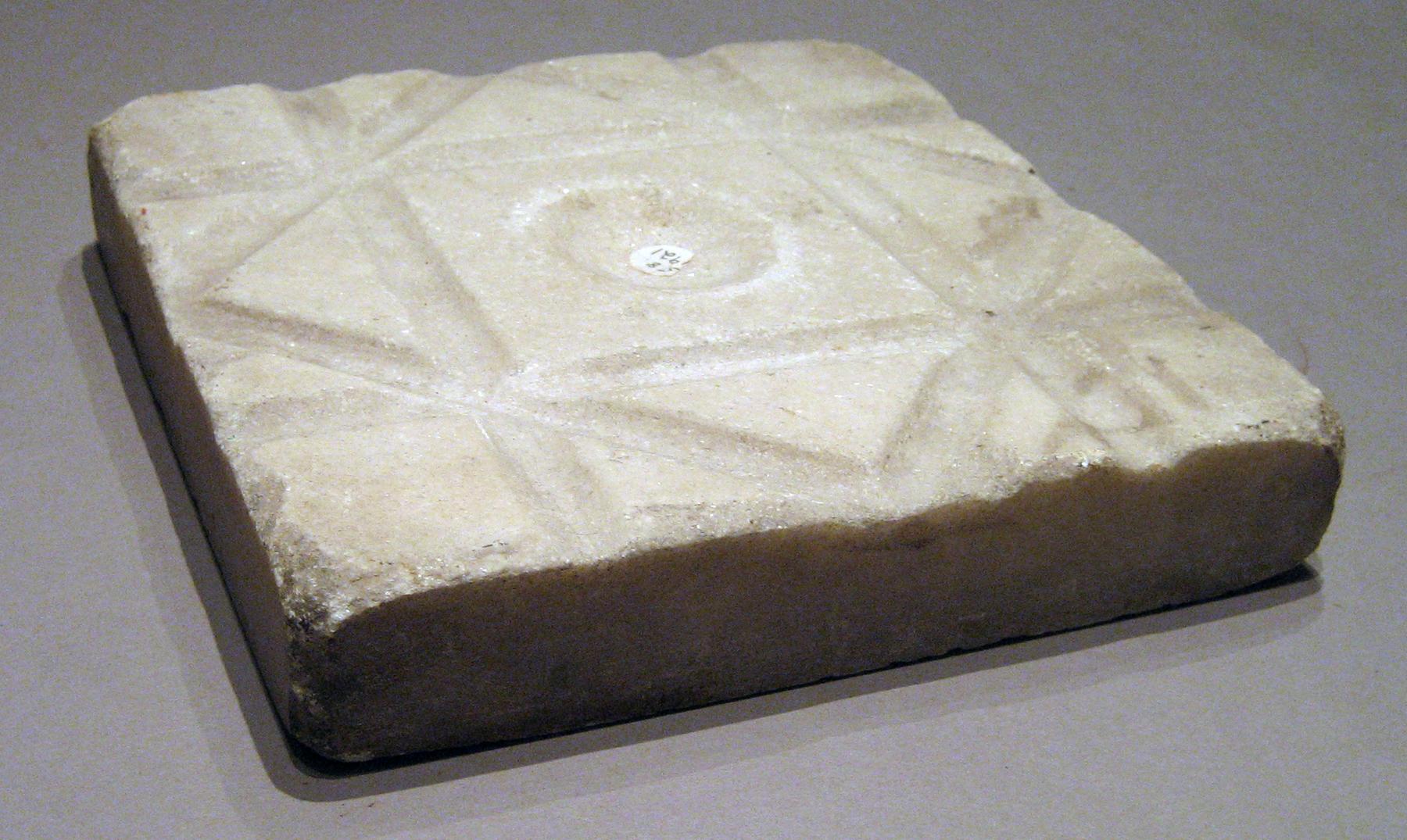 1959.2672 Tong stone