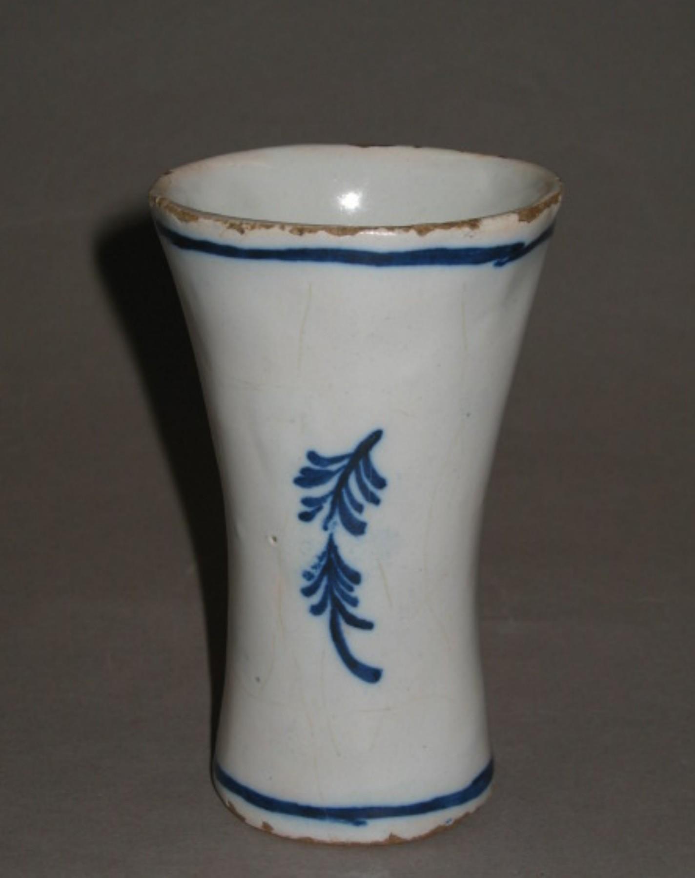 1959.2678.005 Tin-glazed earthenware beaker (reverse)