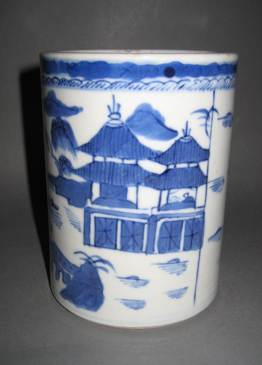 1959.2689 brush pot