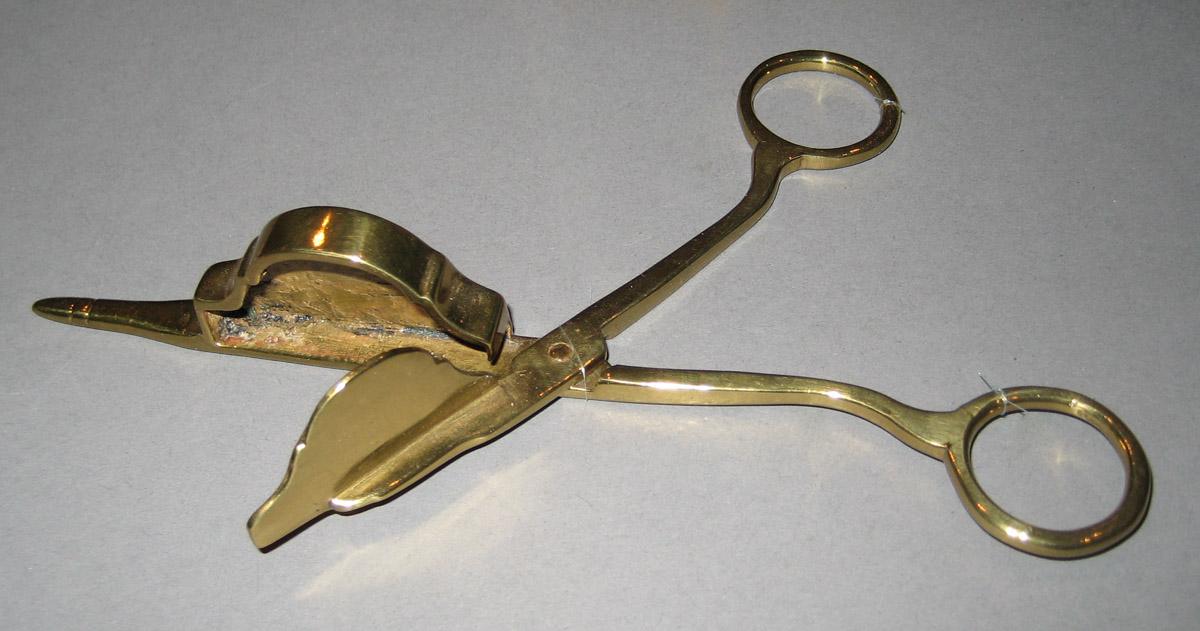 1959.2695 Snuffer (detail)