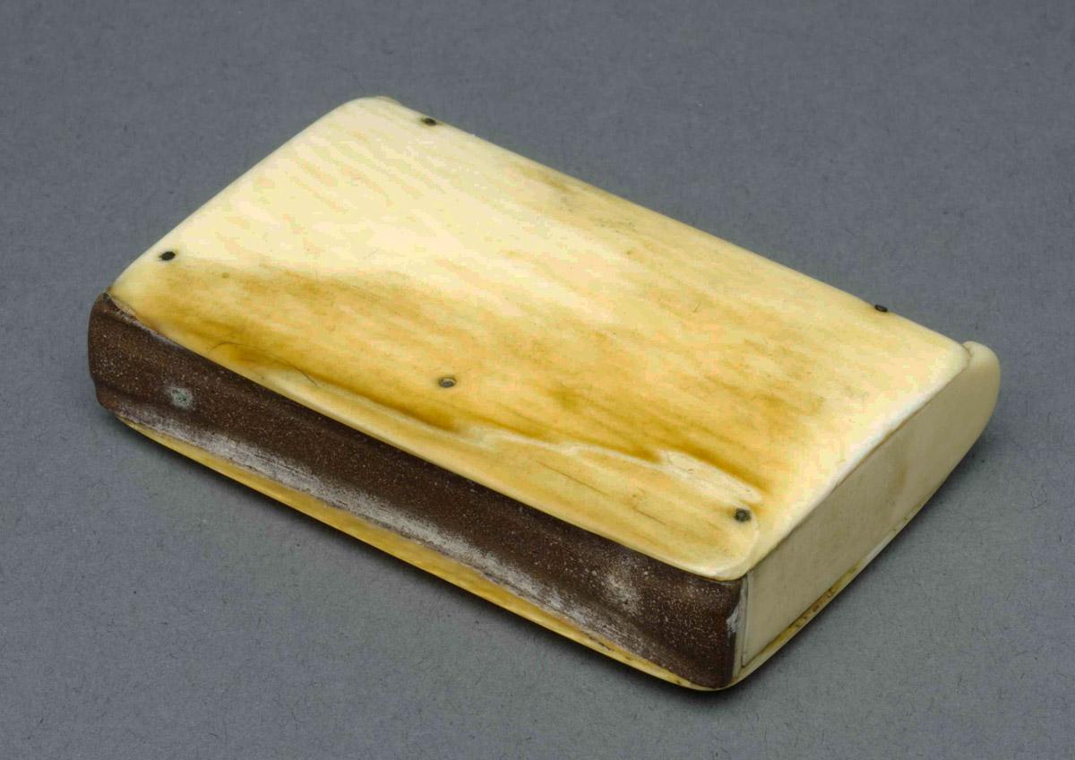 1959.2708 Box
