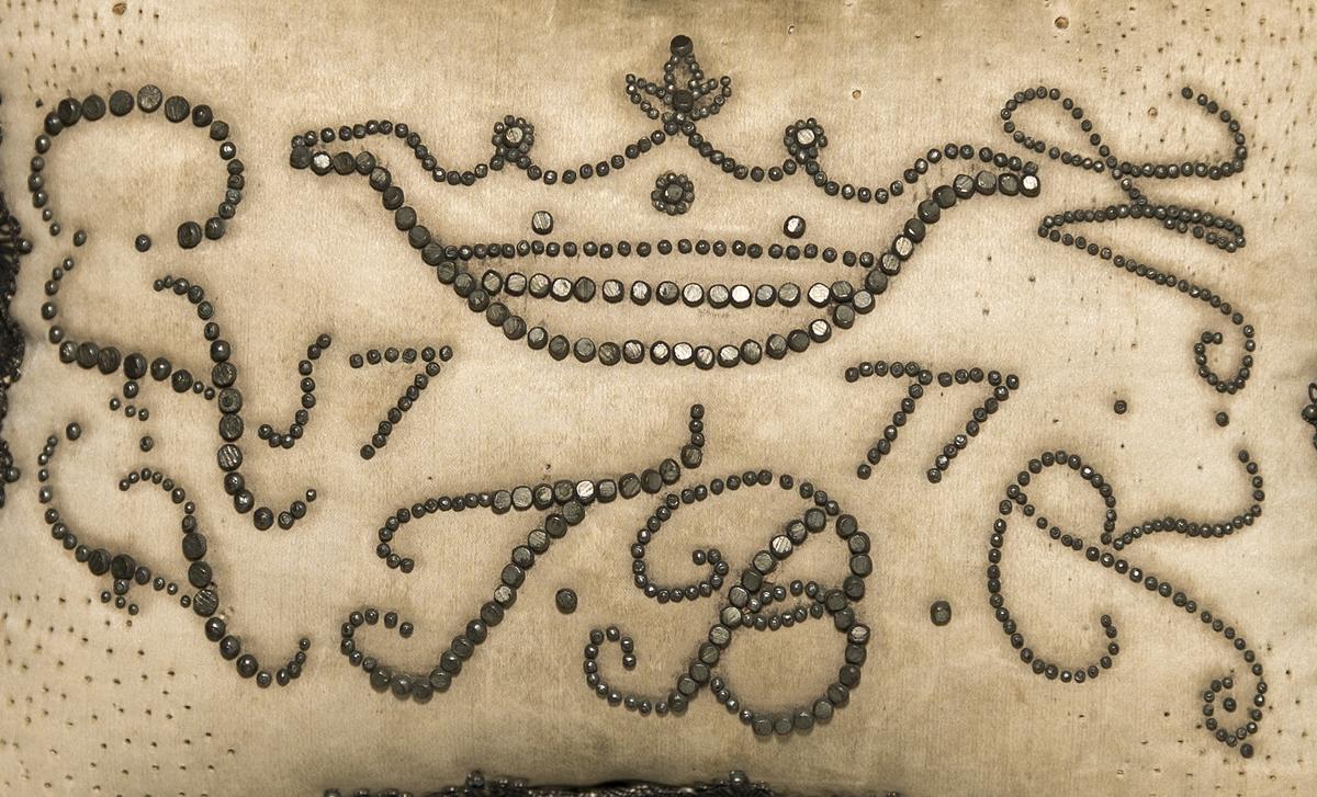 1959.2712 Pincushion, Detail