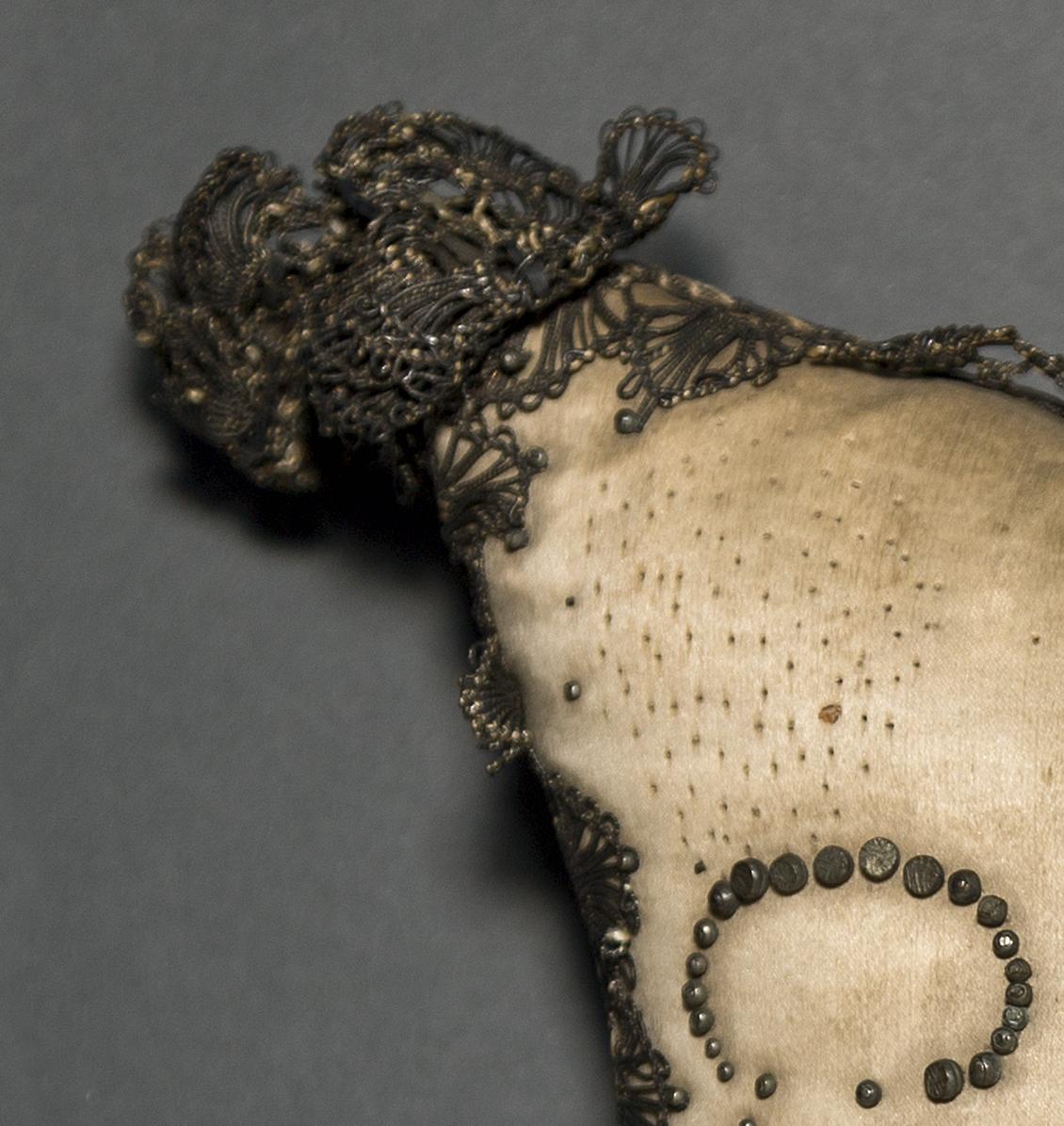 1959.2712 Pincushion, Detail 5