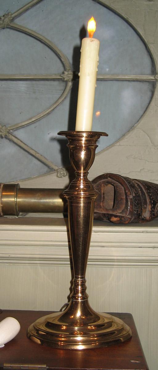1959.2718.002 Candlestick
