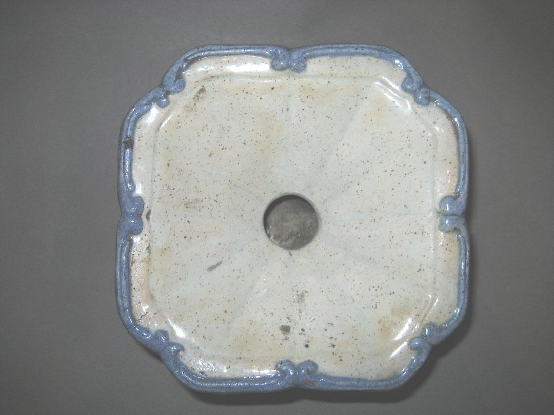 1959.2729 - Spittoon top view