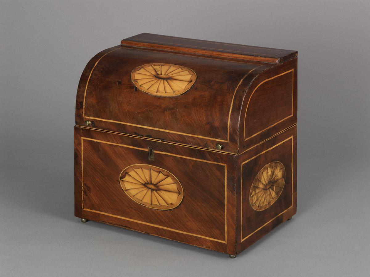 1959.2778 A-J Liquor or bottle chest