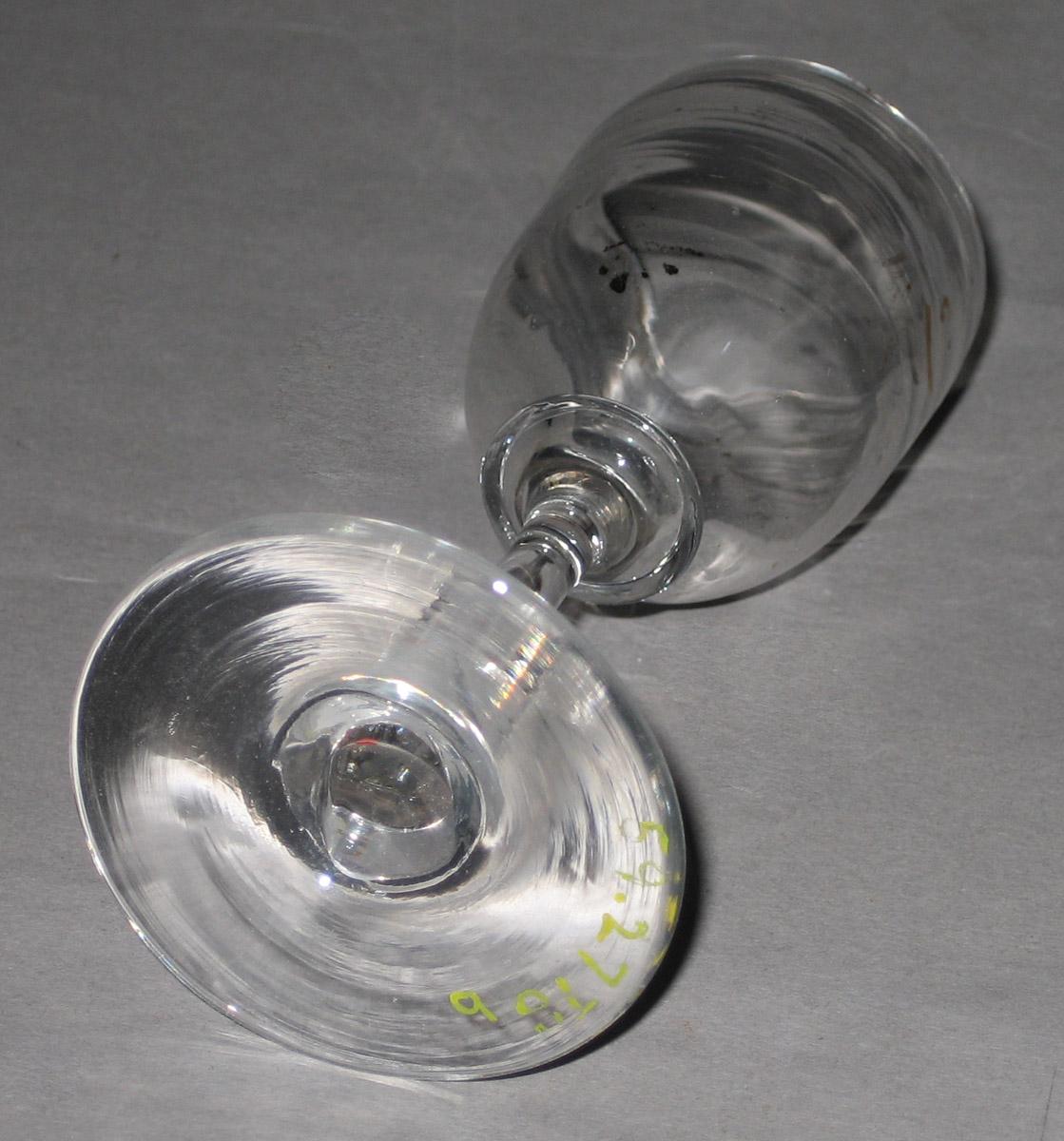 1959.2778 B Wine glass (bottom)