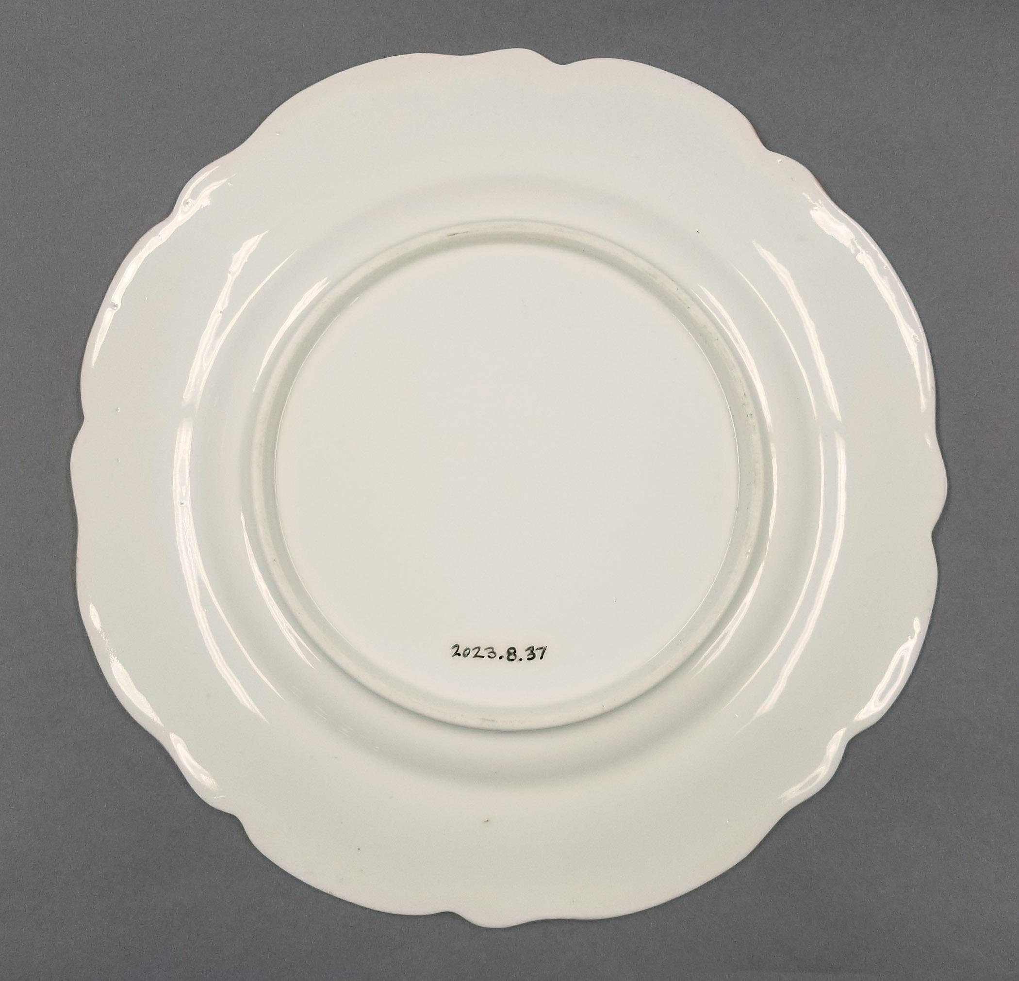 2023.0008.037 plate underside