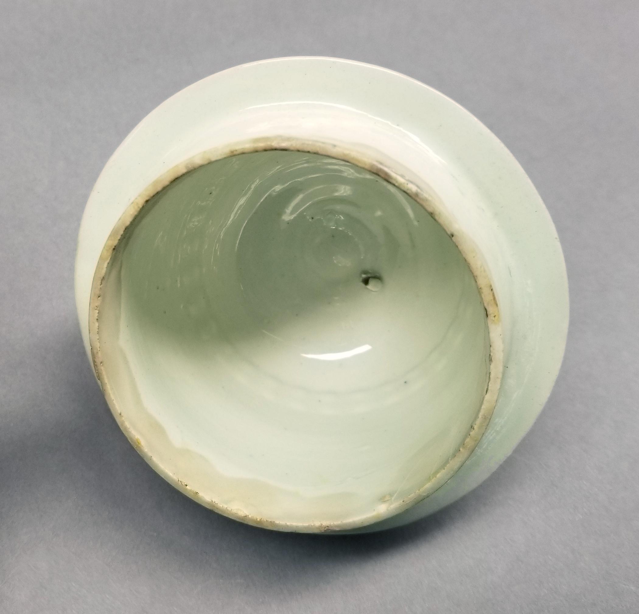 2023.0008.019 B coffeepot lid underside