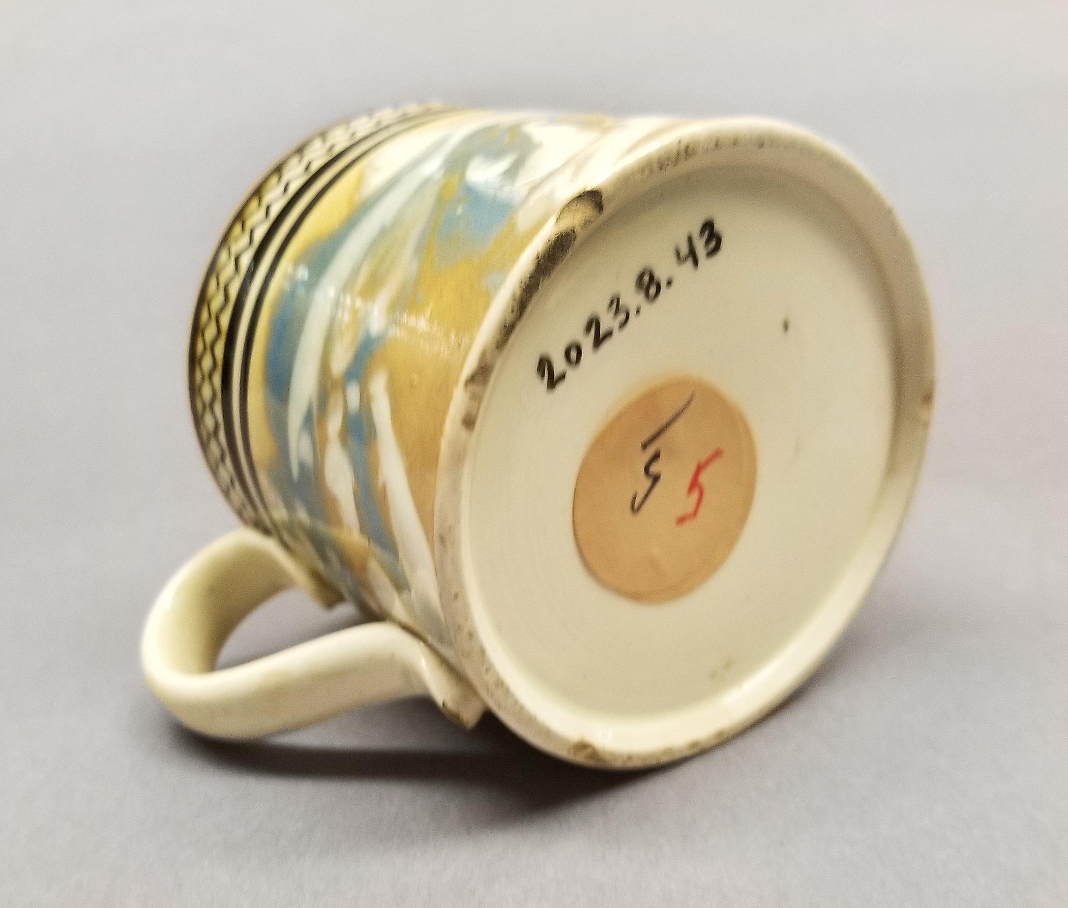 2023.0008.043 Mug underside