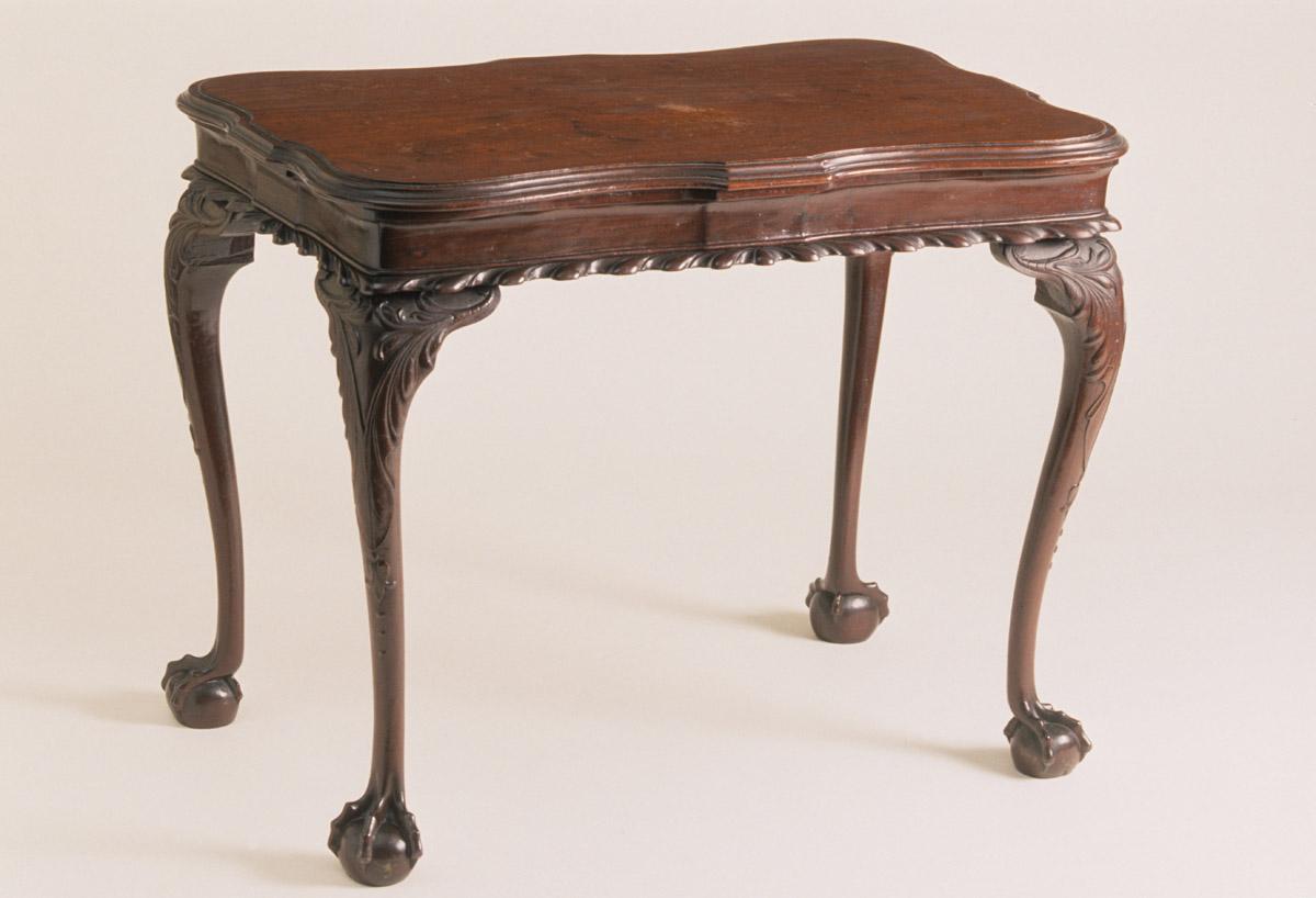1959.2840 Table, view 2