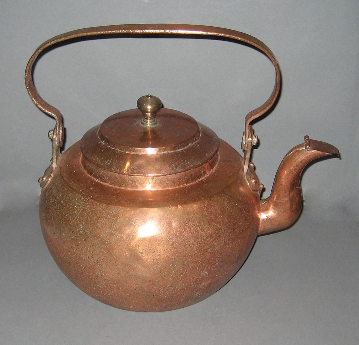 1954.0022 A, B Kettle