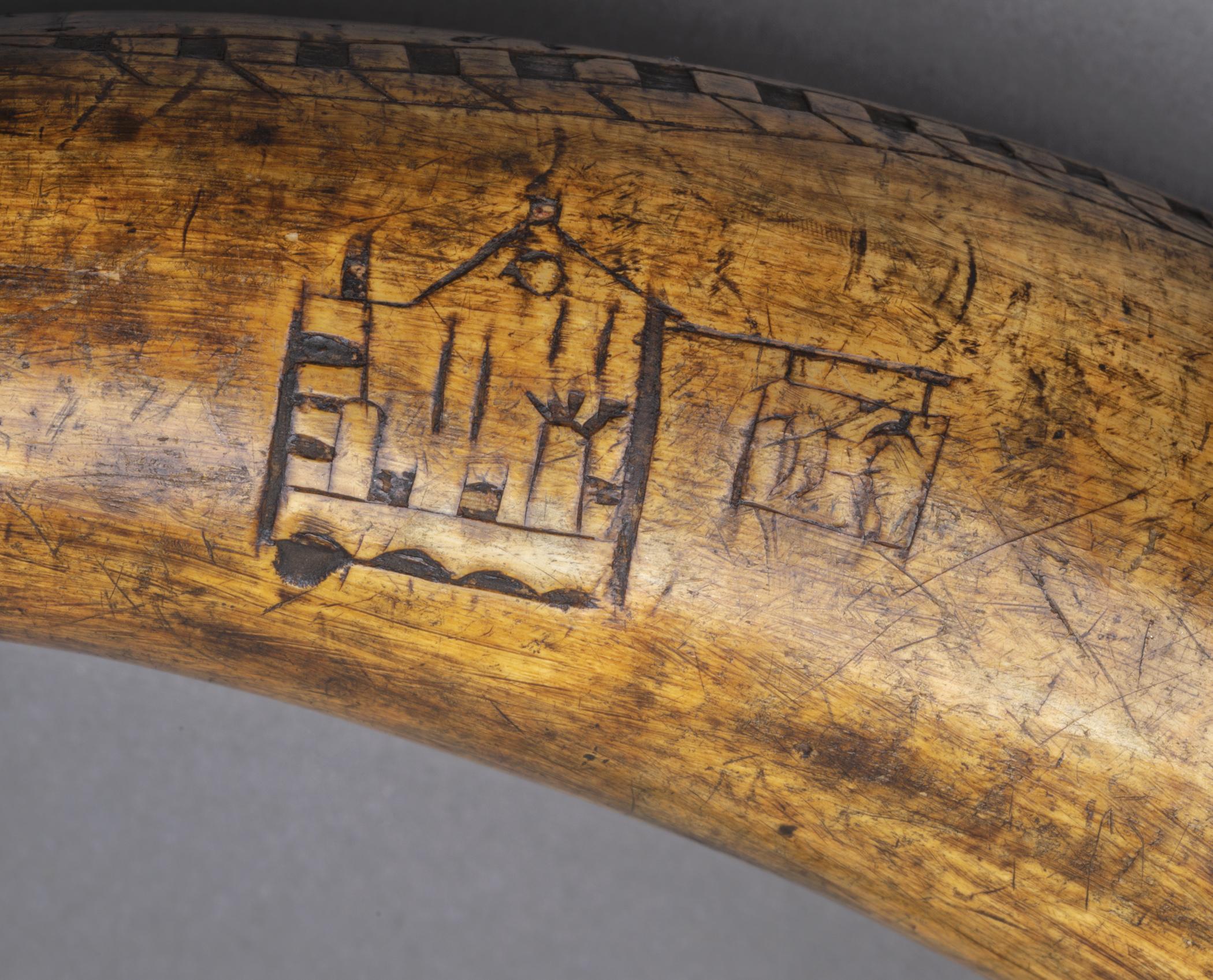 1954.0023.002 Powder horn, detail 2