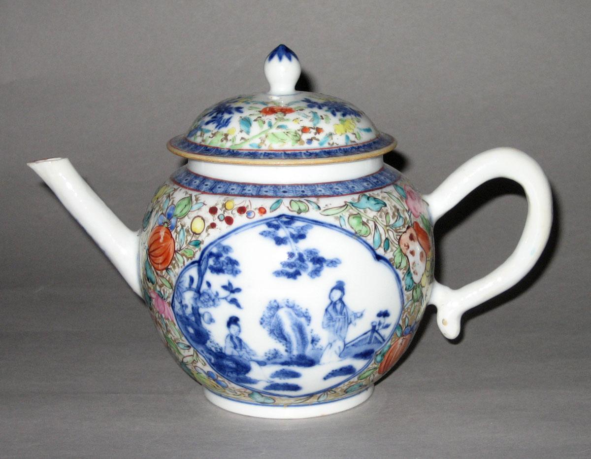 1959.2879 A, B Porcelain teapot
