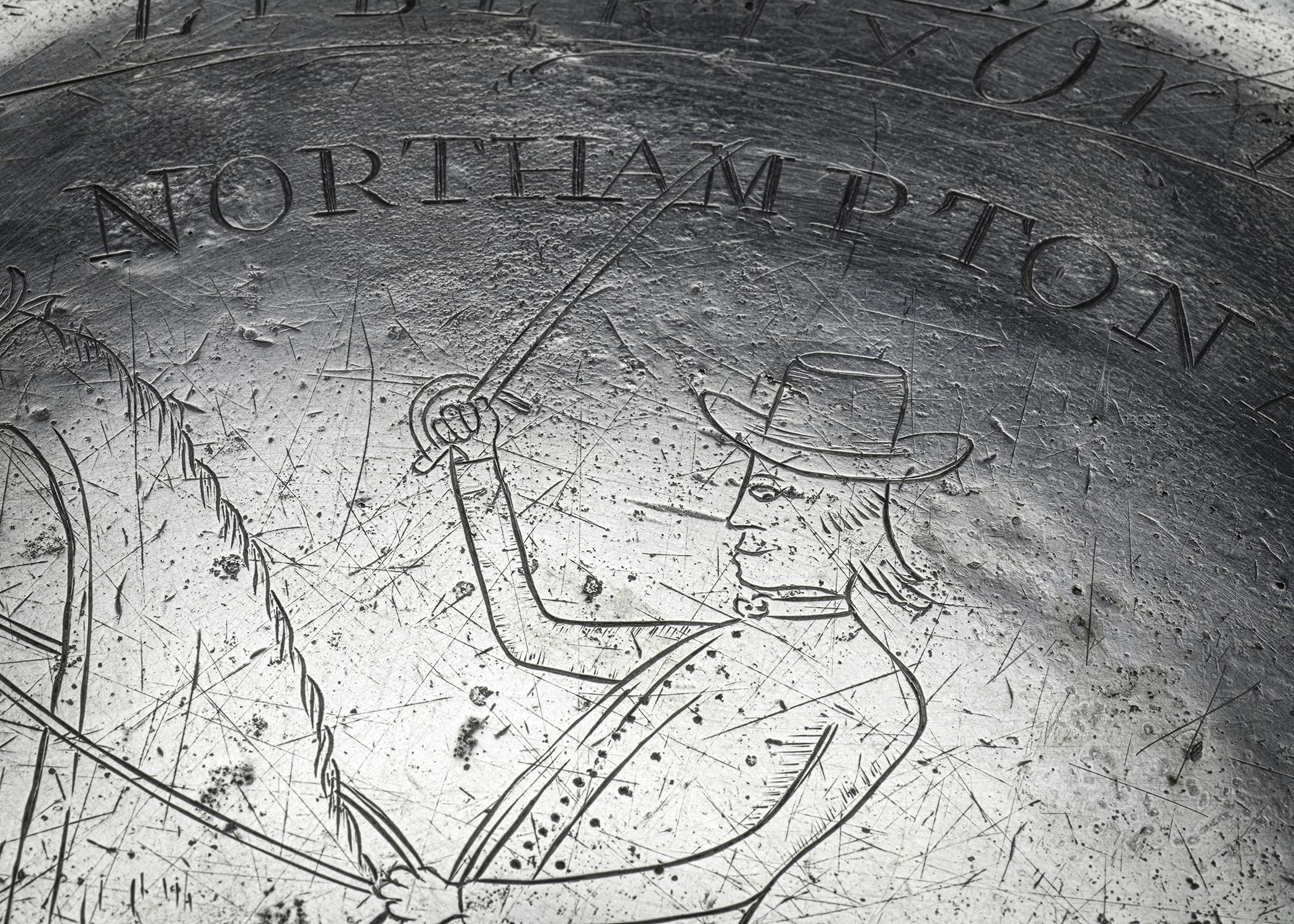 2022.0028 Dish, Charger, detail 1
