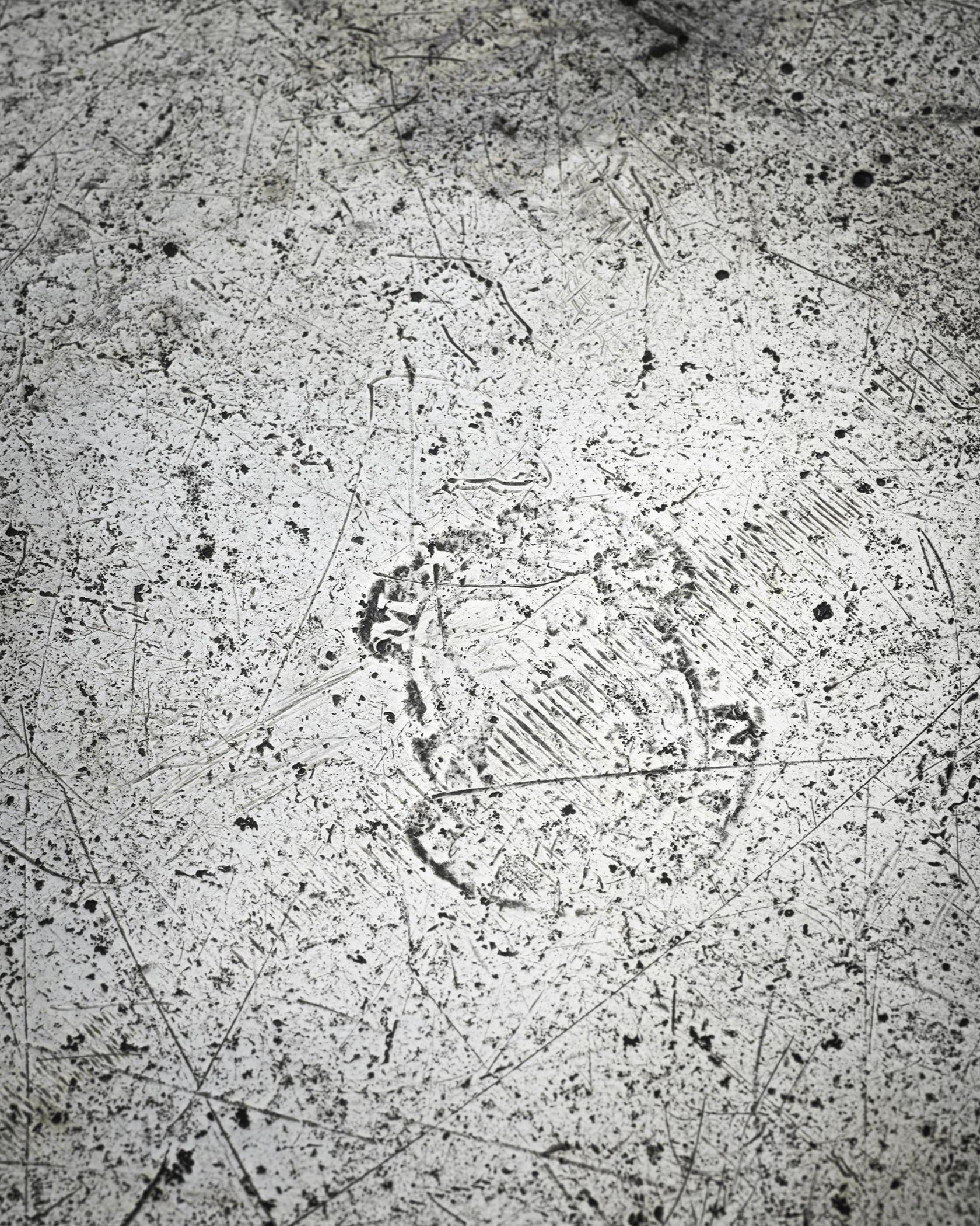 2022.0028 Dish, Charger, detail 2