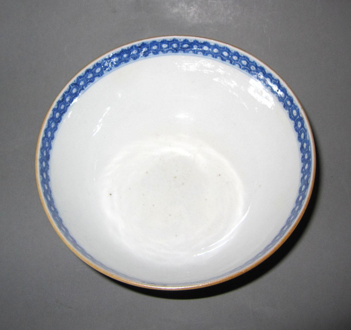 1959.2883 Porcelain waste bowl top