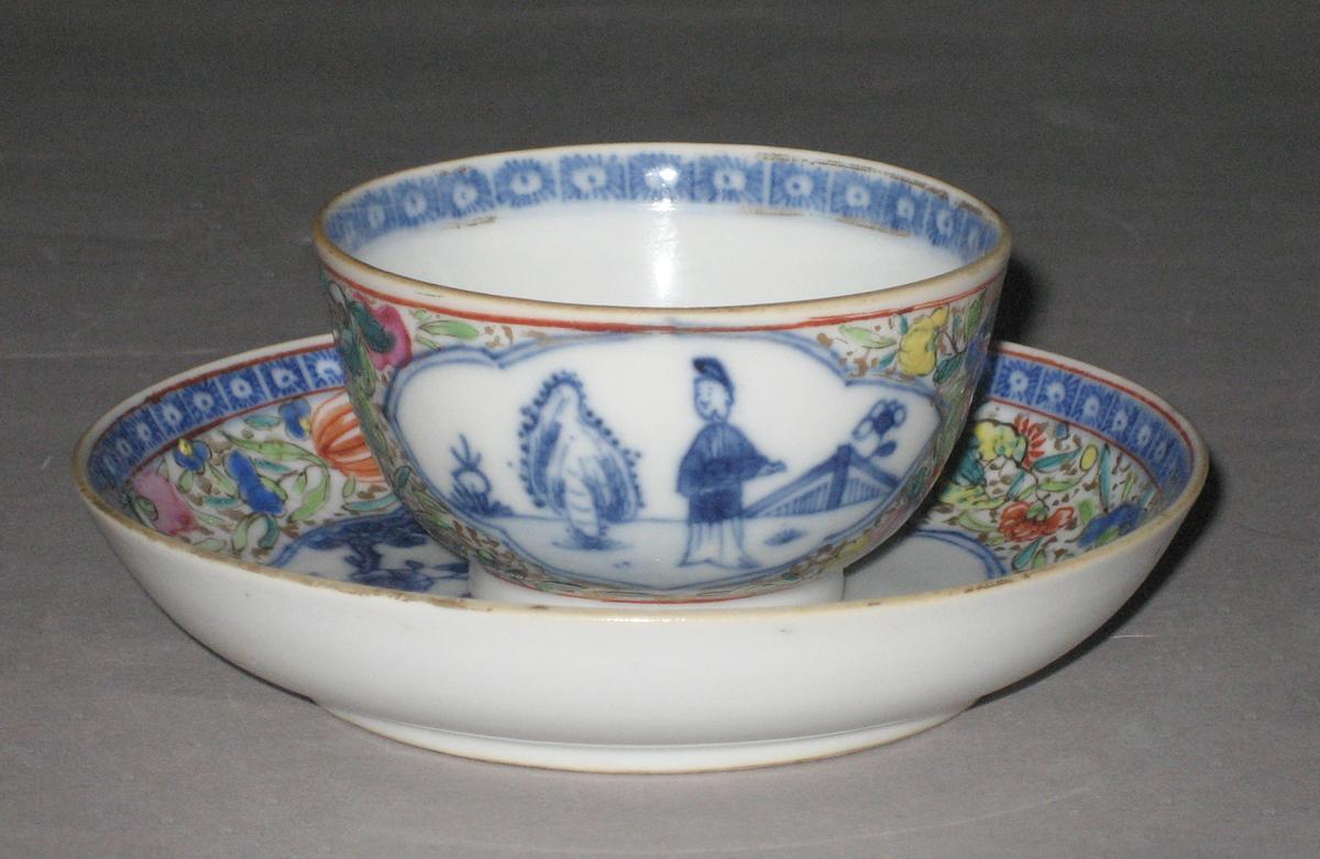 1959.2884 A, B Chinese porcelain teabowl and saucer