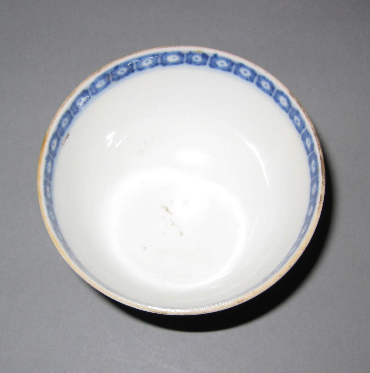 1959.2885 A Porcelain teabowl top