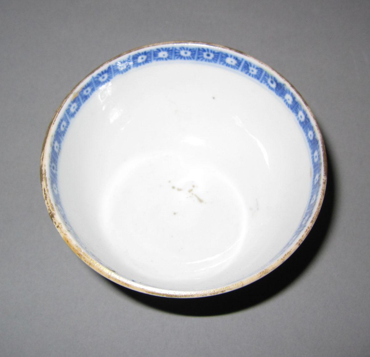 1959.2886 A Porcelain teabowl top