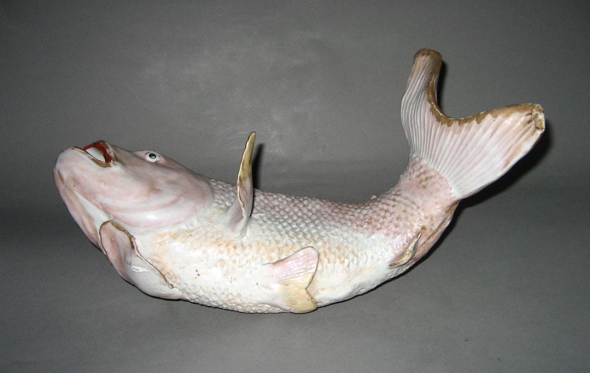 1959.2890 Porcelain Figure view 2