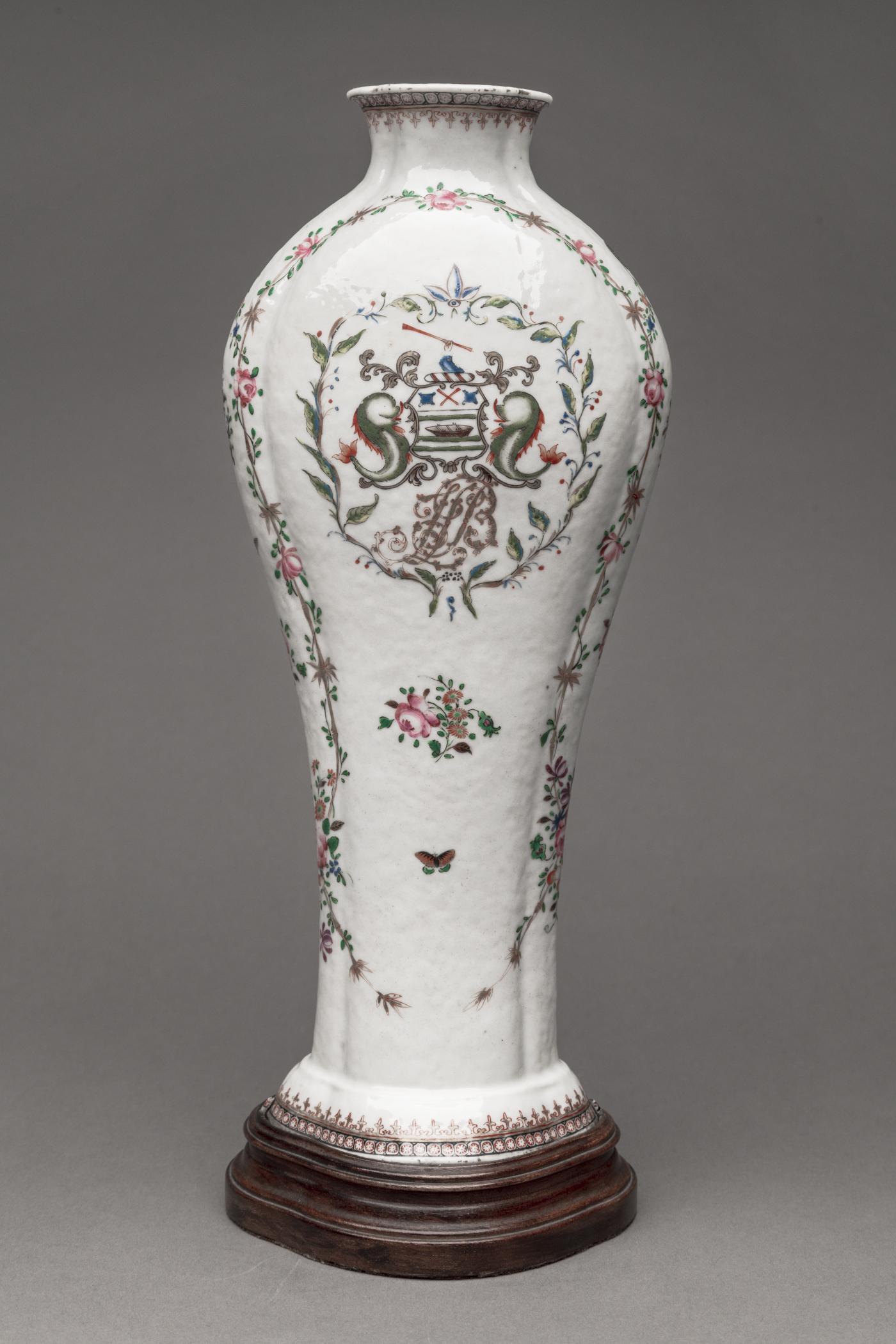 1959.2895 Flower container, view 2