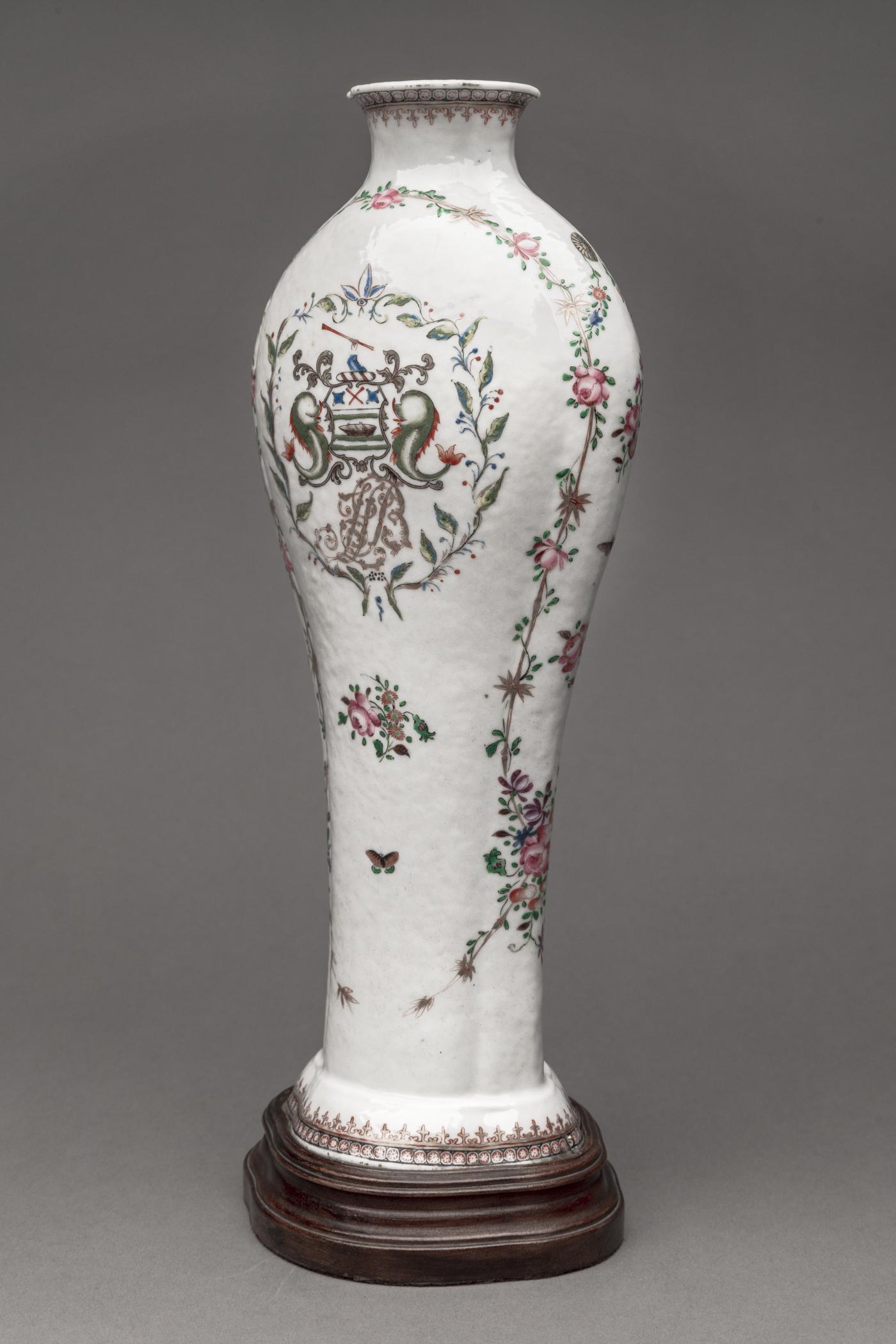 1959.2895 Flower container, view 3