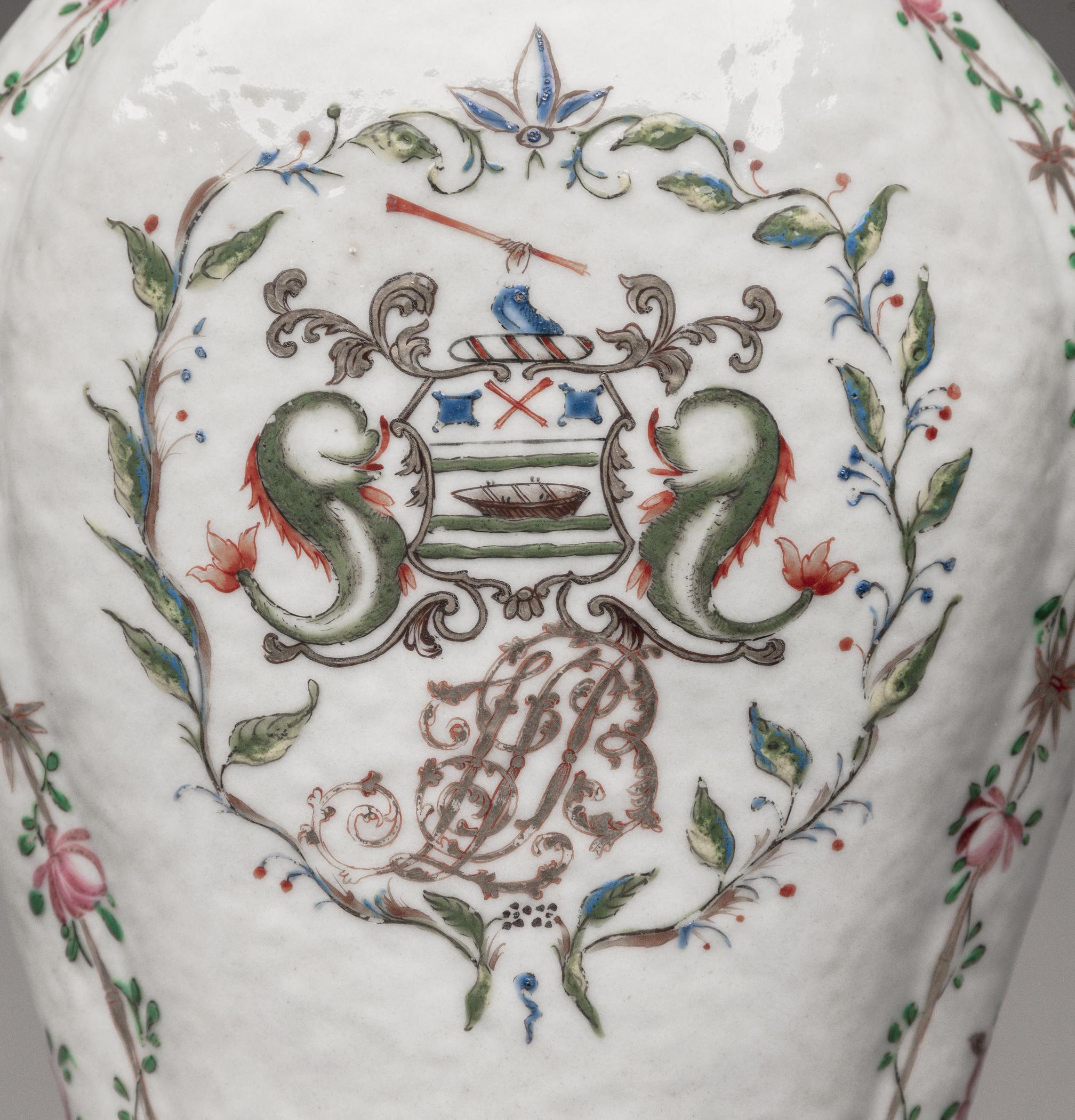 1959.2895 Flower container, detail 1