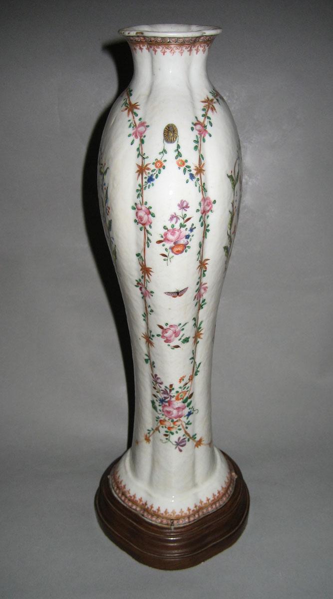 1959.2895 Garniture side1