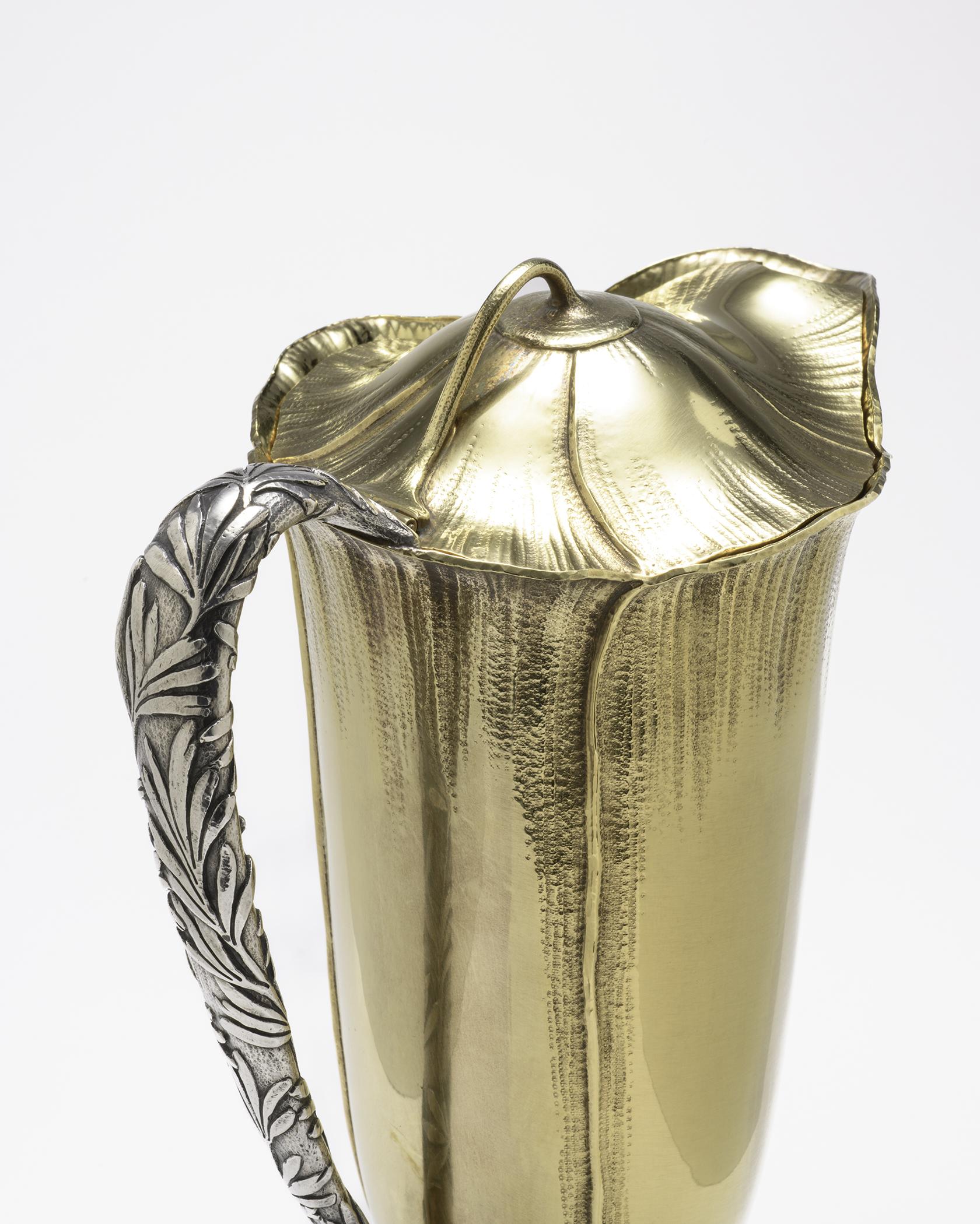 2023.0003.002 Chocolate pot, detail 1