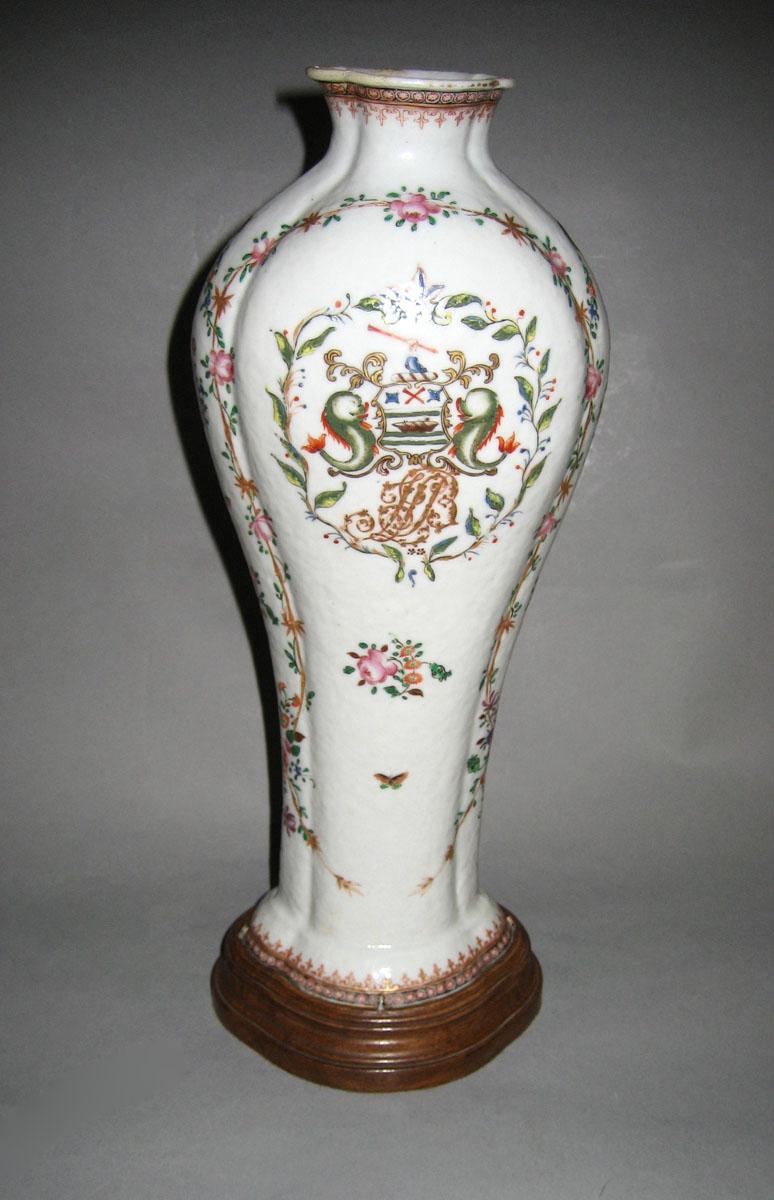 1959.2899 Garniture side1