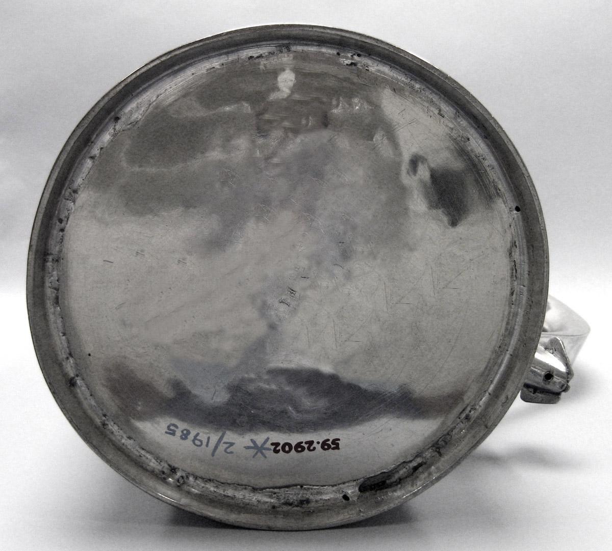 1959.2902 Silver Tankard underside