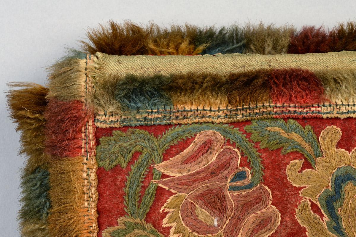 1959.2914 Pocketbook, detail 1
