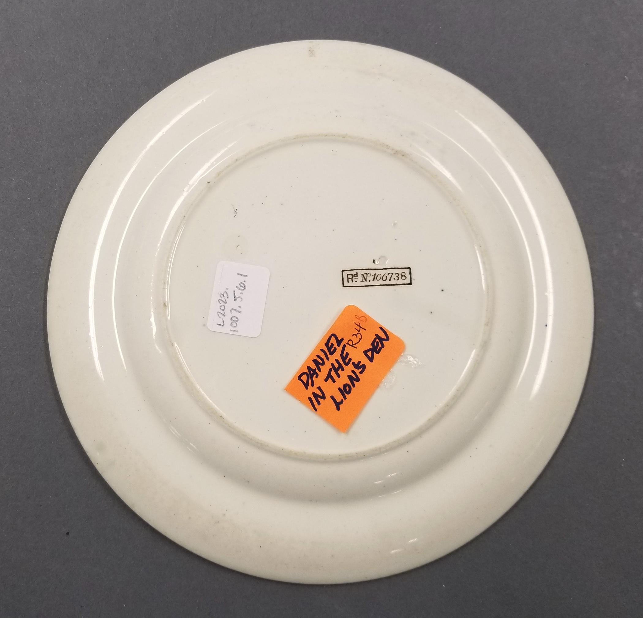 2023.0014.004.004 alphabet plate underside
