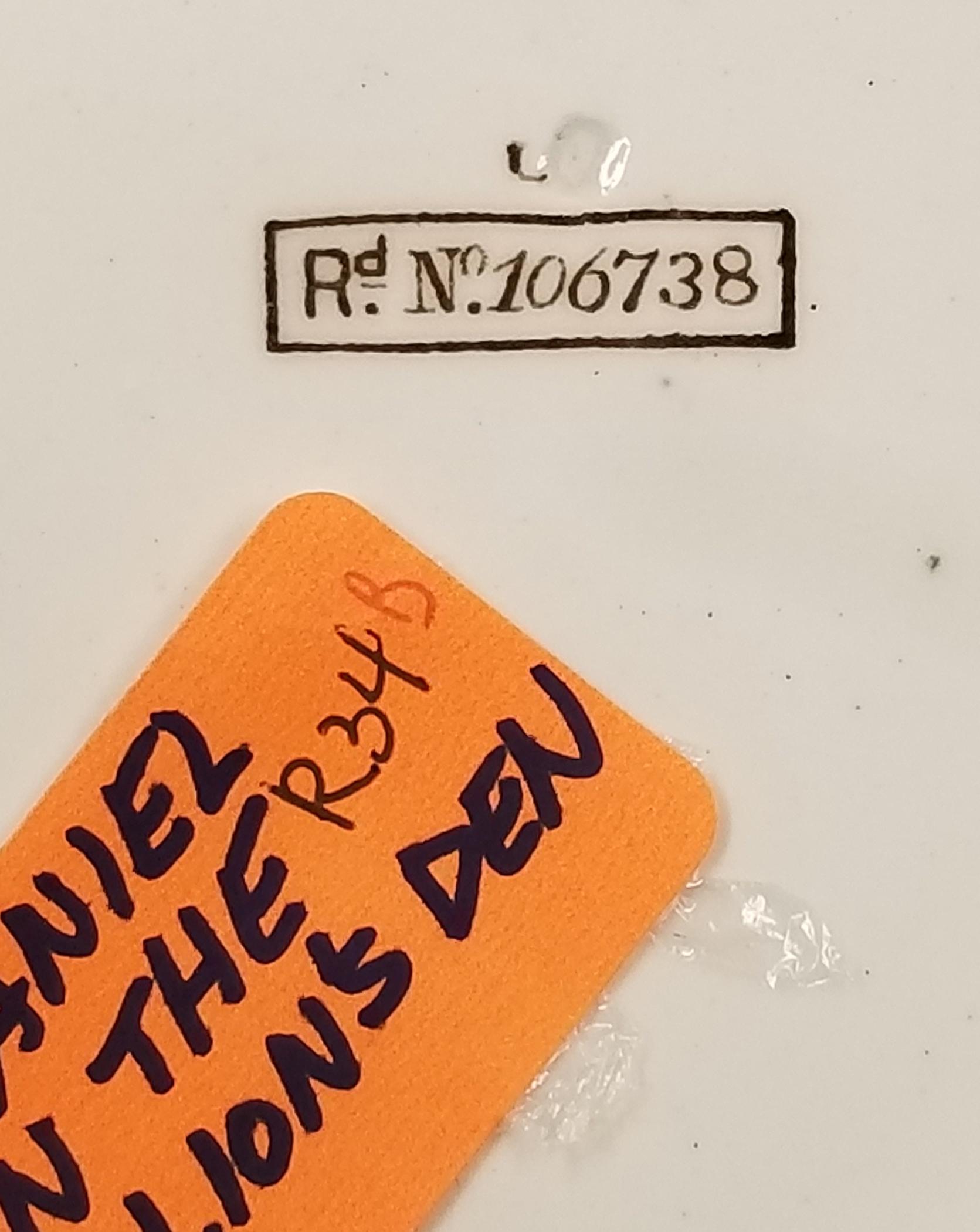 2023.0014.004.004 alphabet plate mark