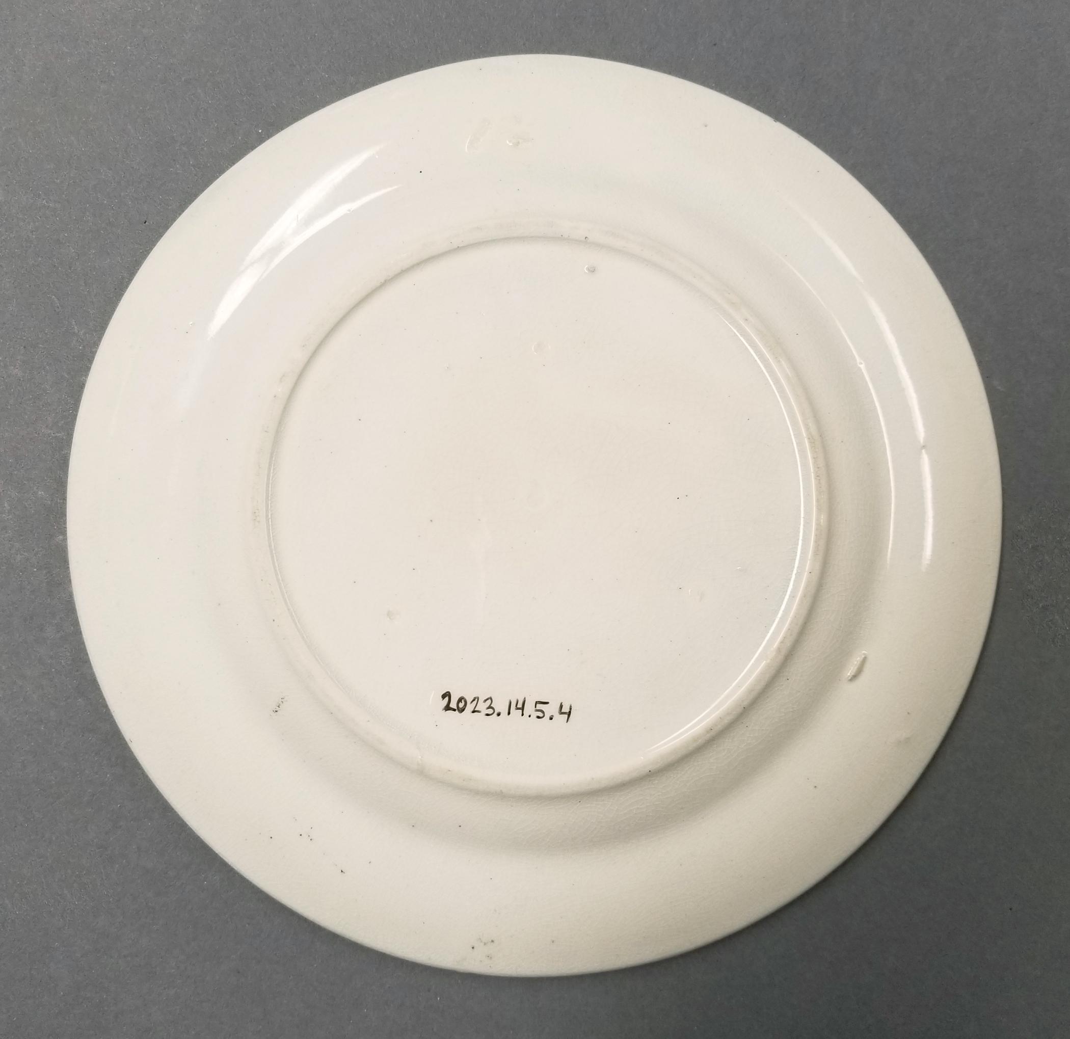 2023.0014.005.004 alphabet plate underside