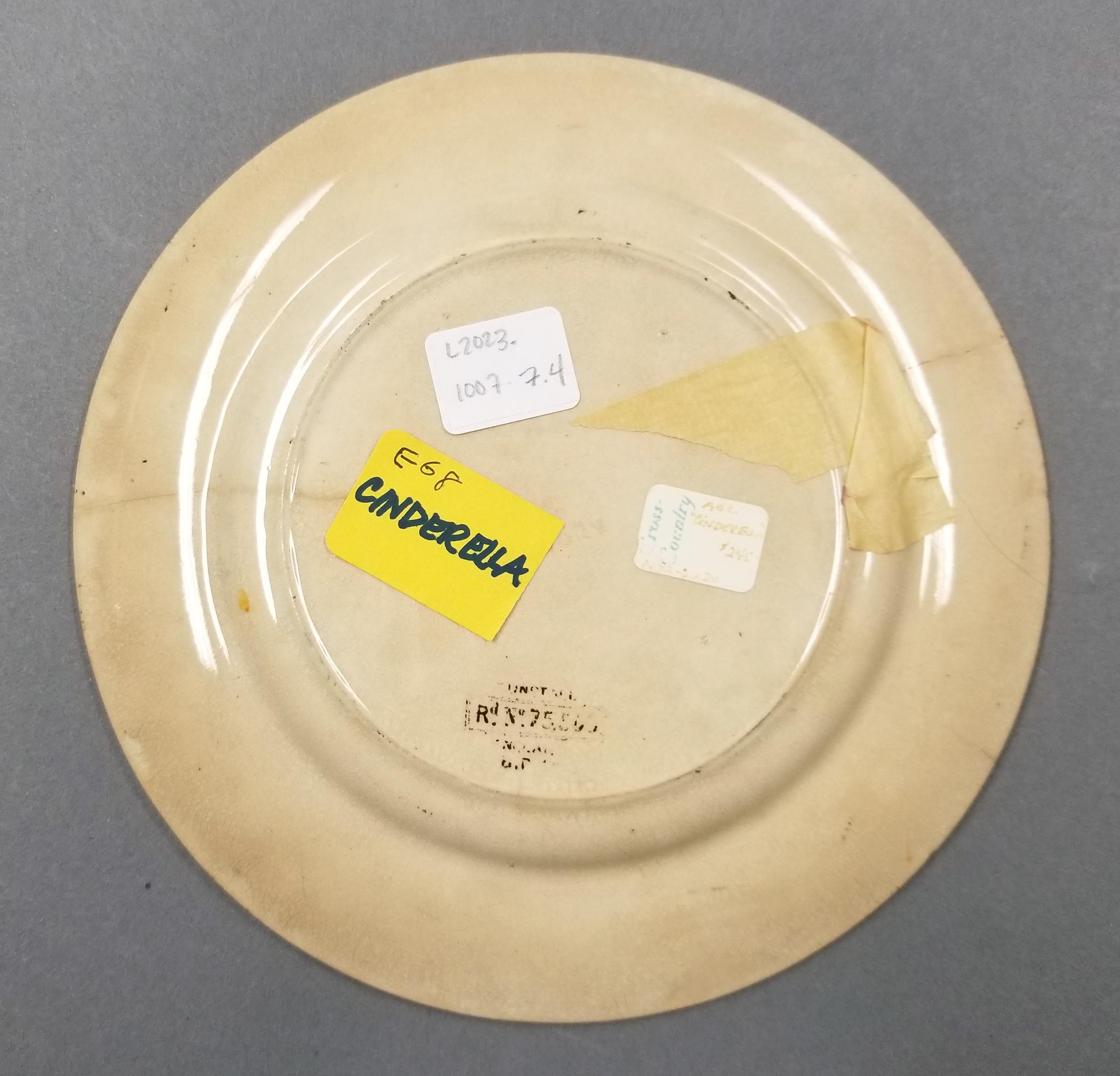 2023.0014.006.003 alphabet plate underside