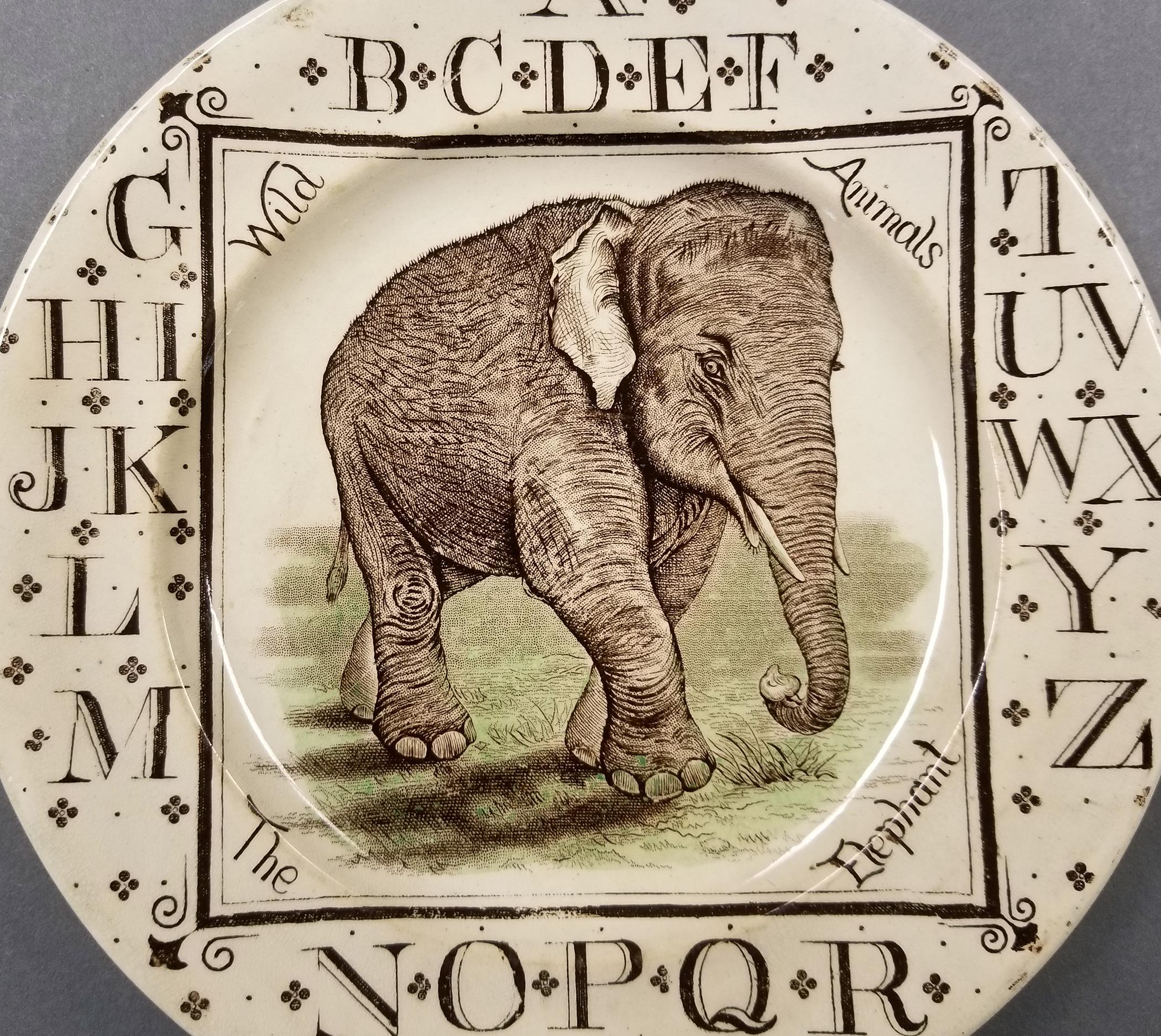 2023.0014.008.001 alphabet plate detail