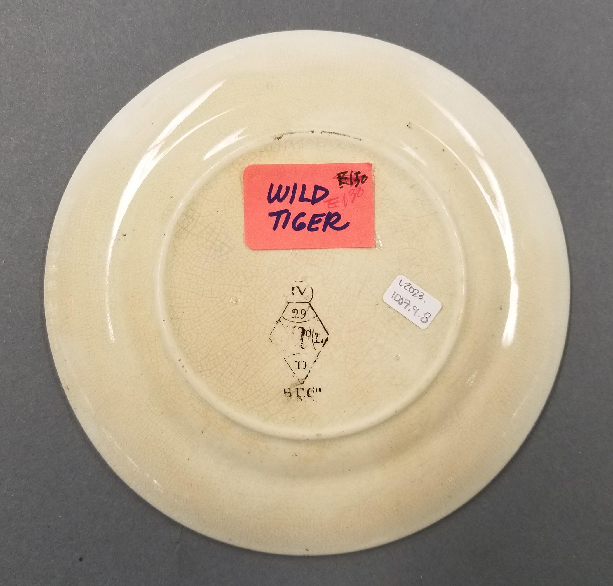 2023.0014.008.007 alphabet plate underside