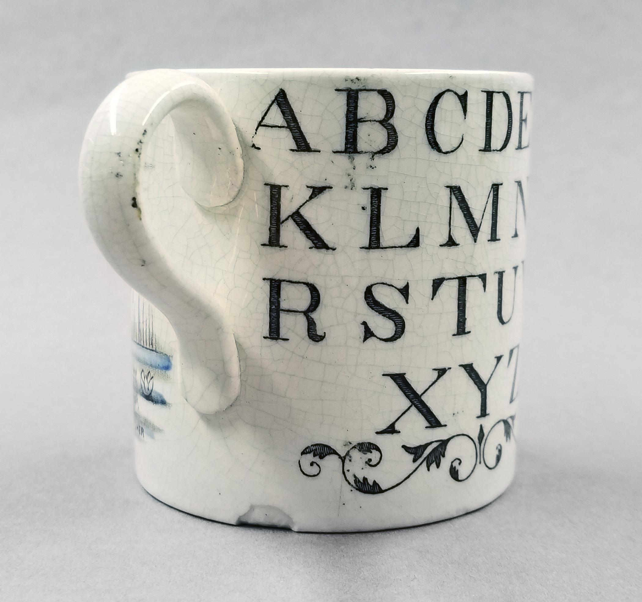 2023.0014.009.003 alphabet mug detail 4