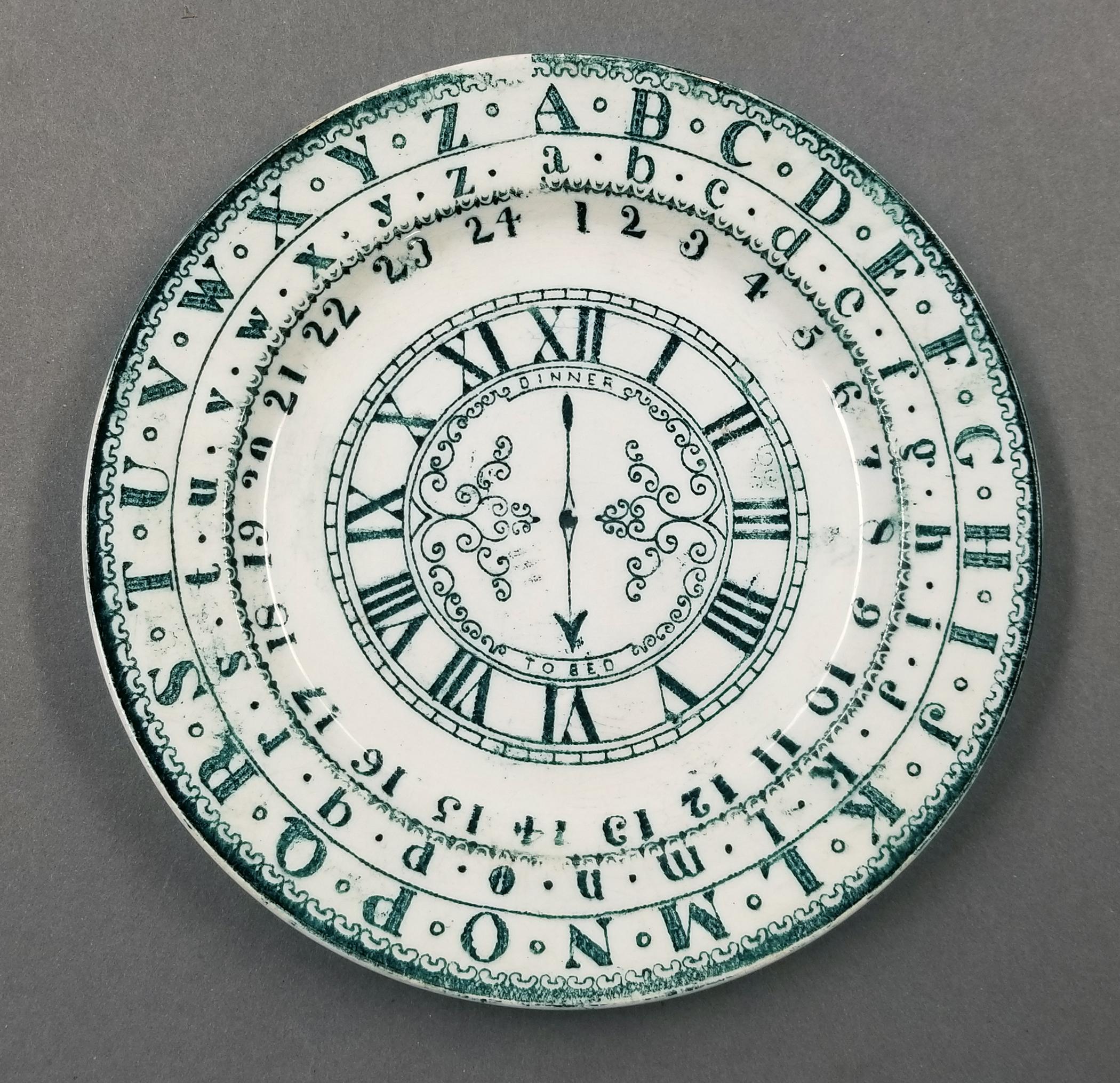 2023.0014.010.001 alphabet clock plate