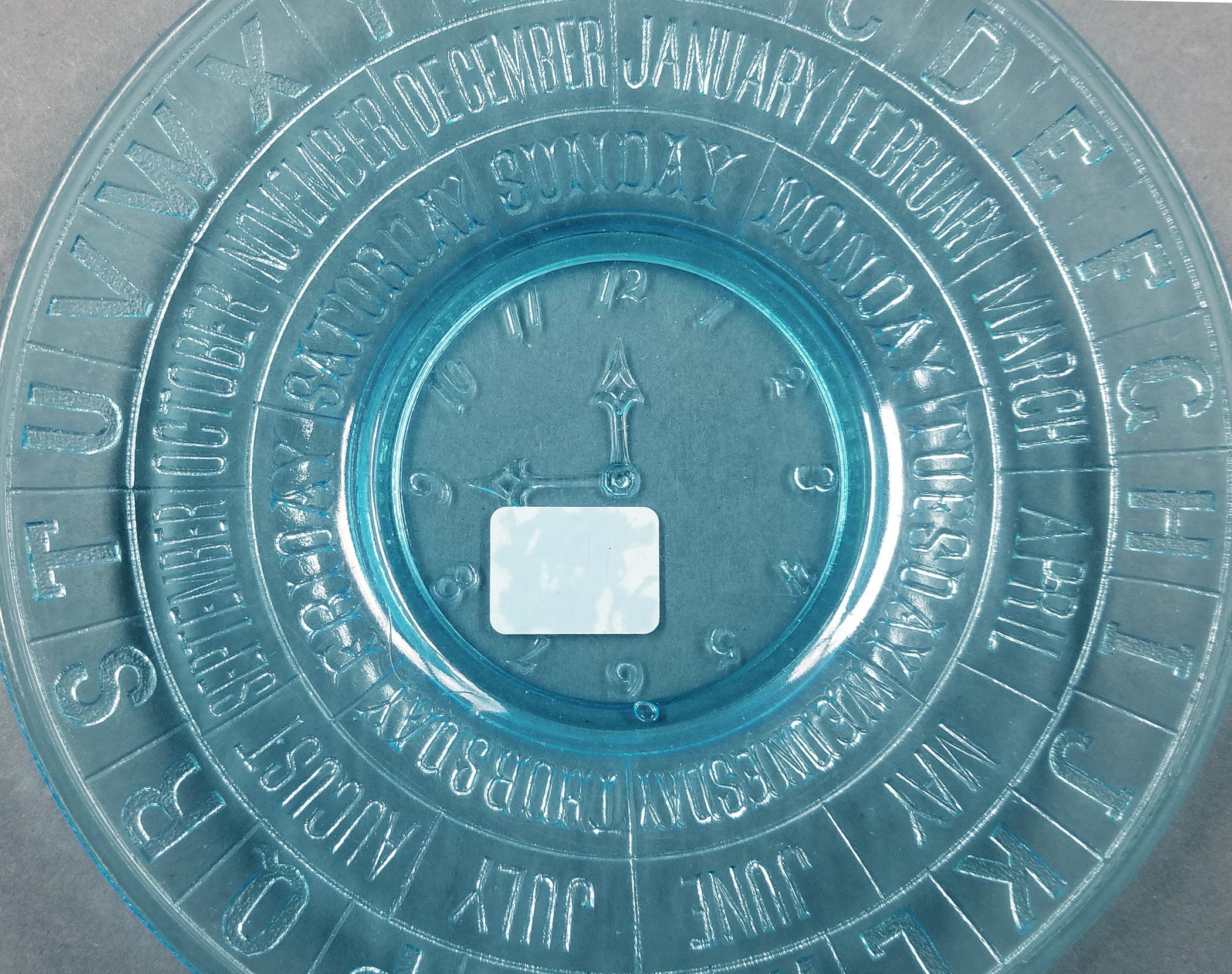 2023.0014.010.002 alphabet clock plate detail
