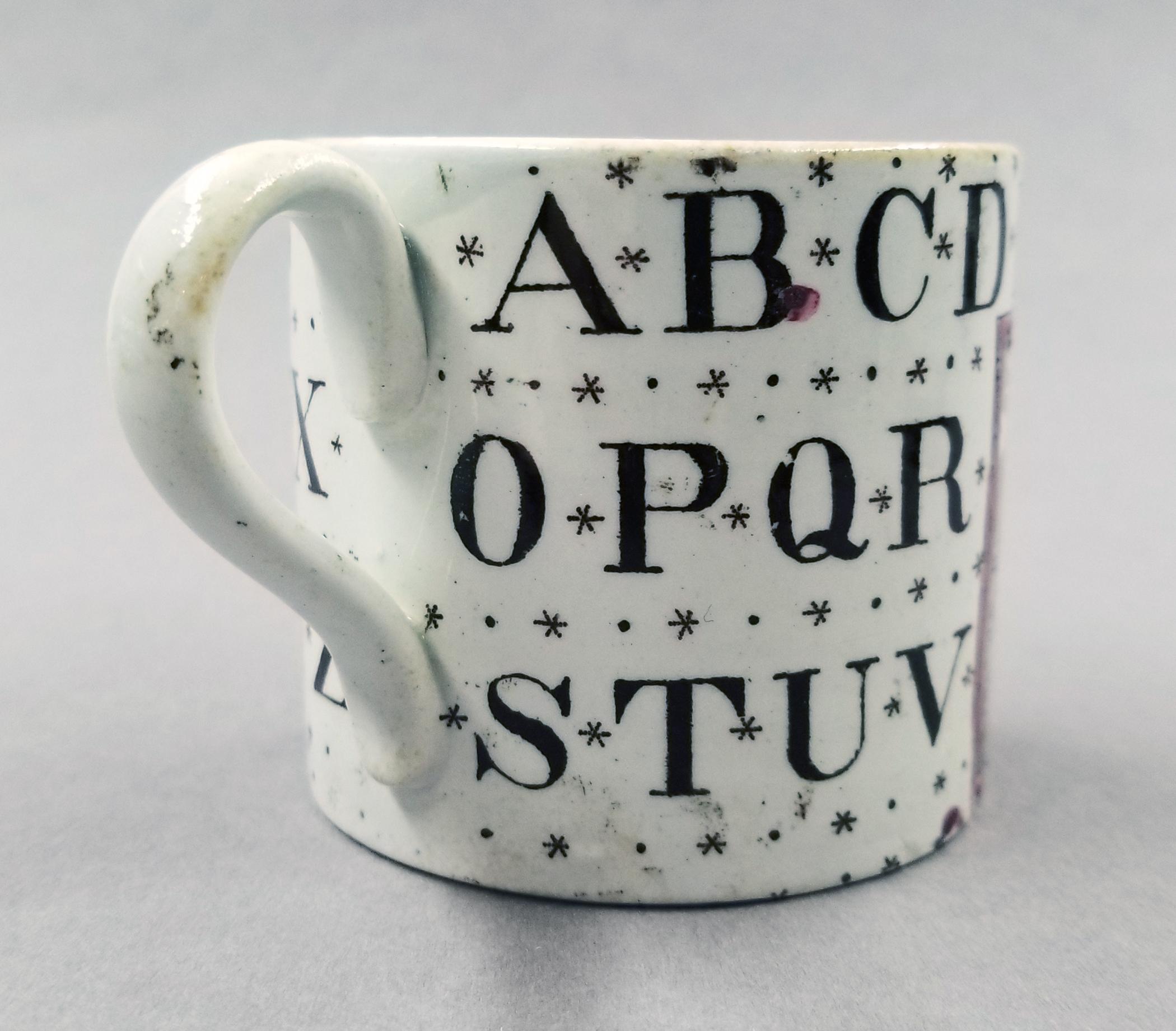 2023.0014.003.006 alphabet mug detail 3