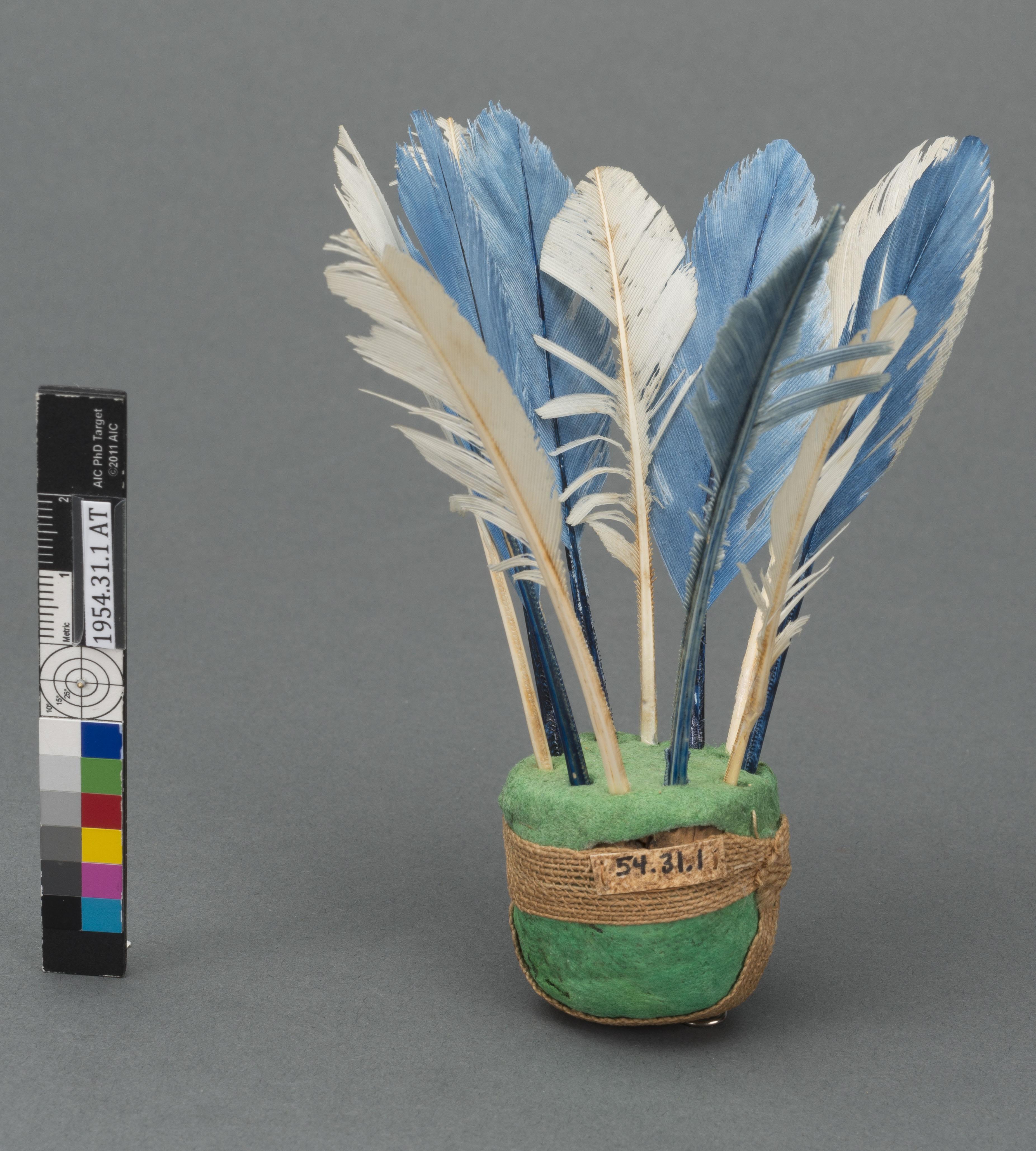 1954.0031.001 Shuttlecock, side 2