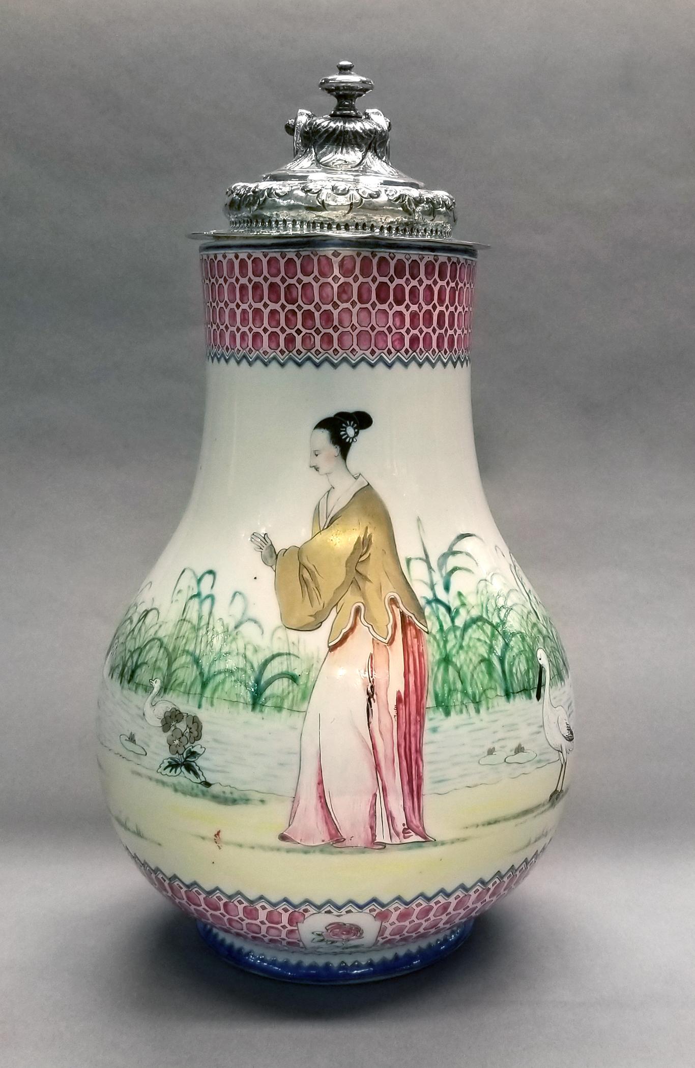 2024.0004 Pronk jug side 1