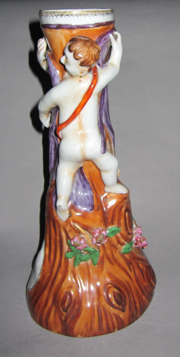 1959.2934 Porcelain fruit stand face two