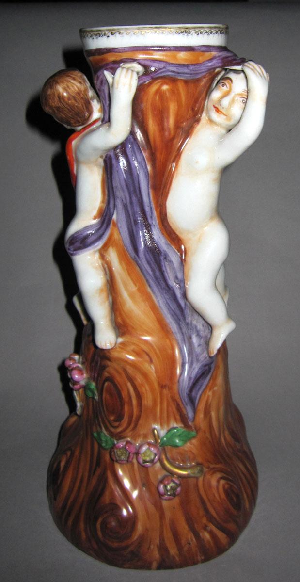 1959.2934 Porcelain fruit stand face three