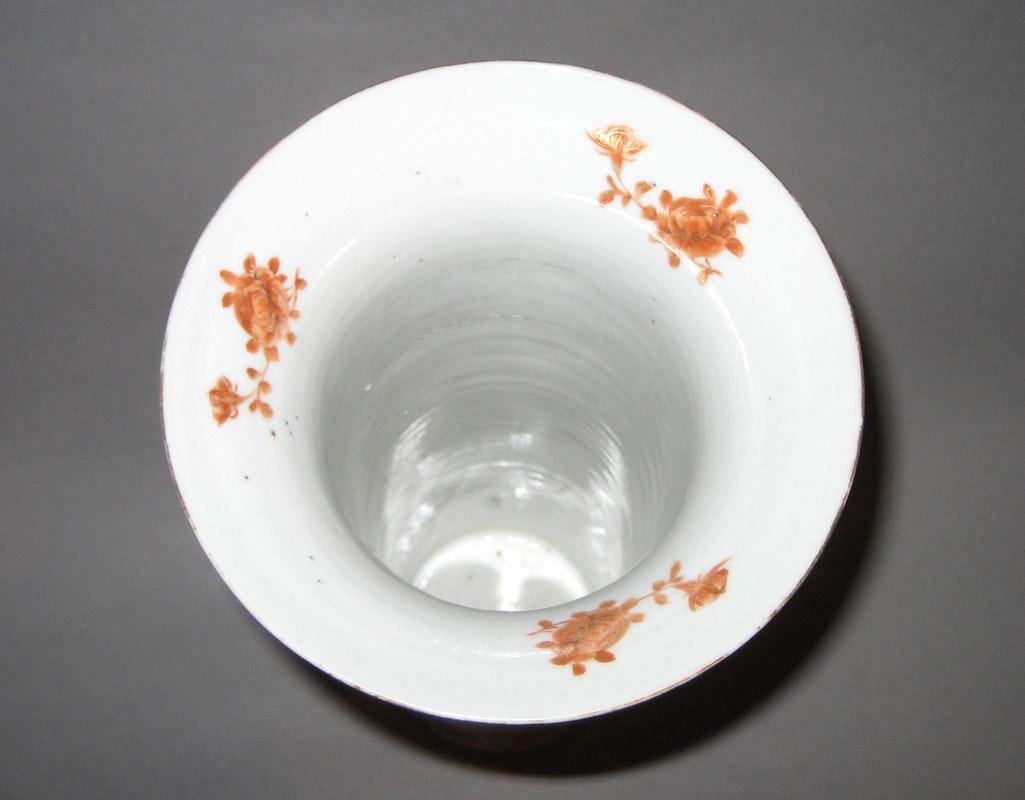 1959.2938 Vase top
