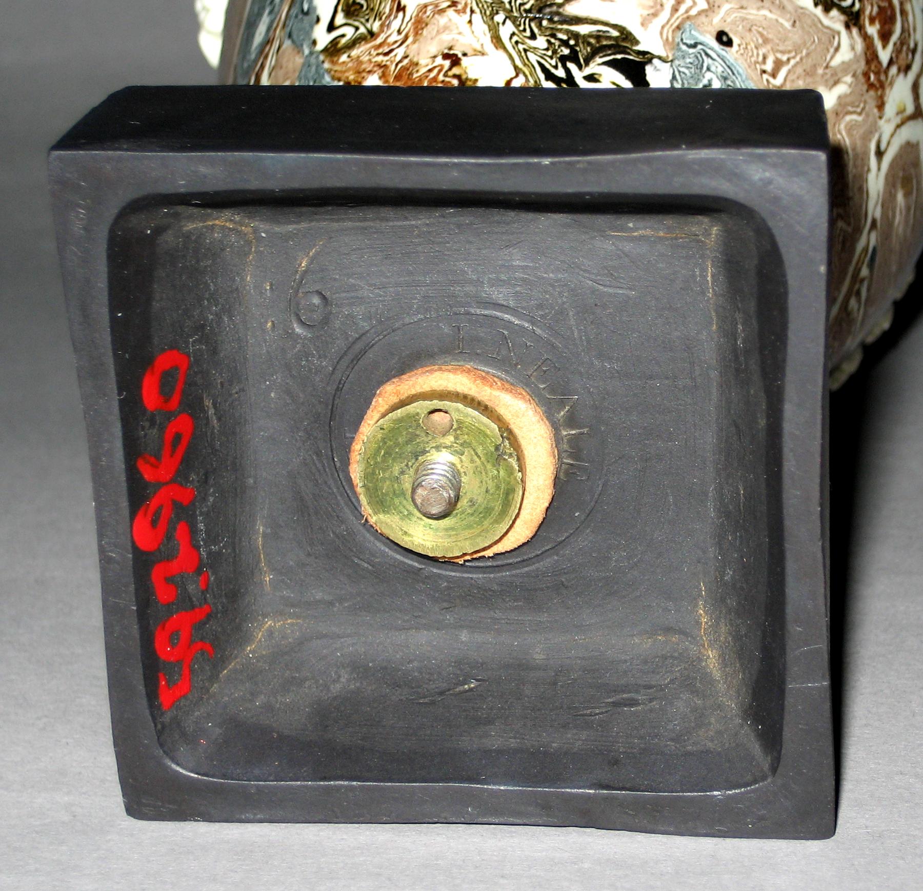 1959.2960 Agateware urn or vase (bottom-mark)
